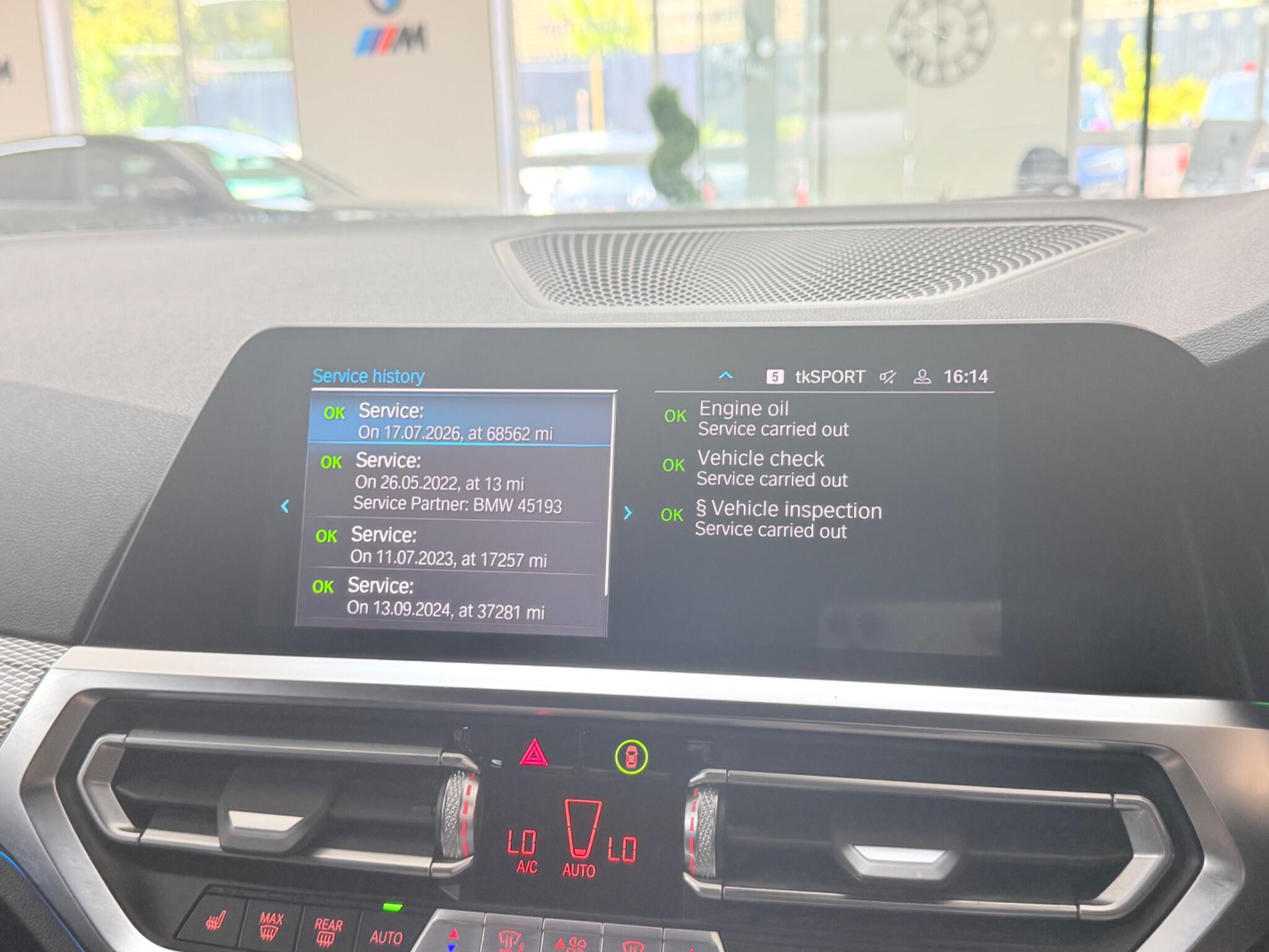 BMW 3 Series view 17