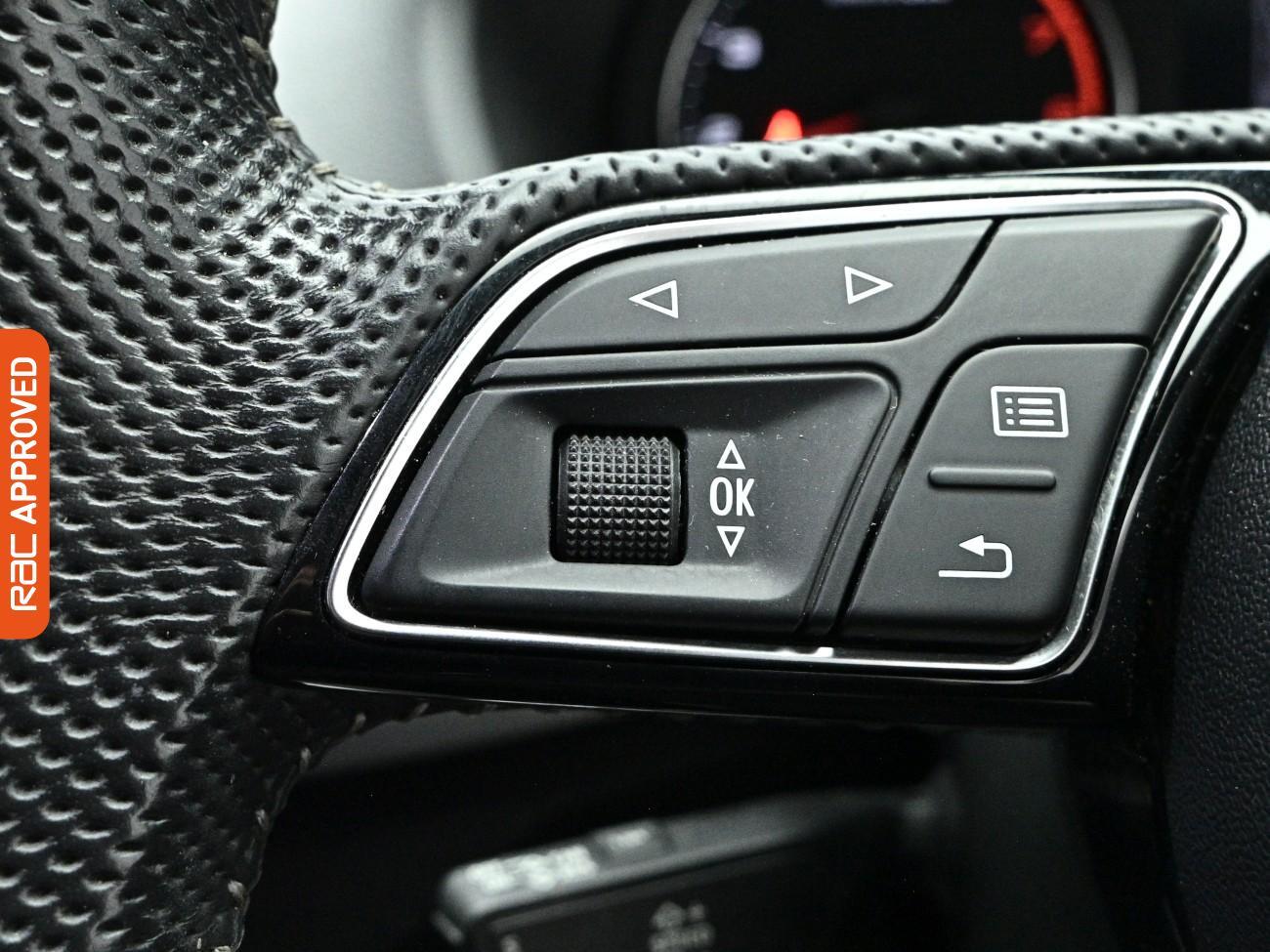 Audi Q2 view 21