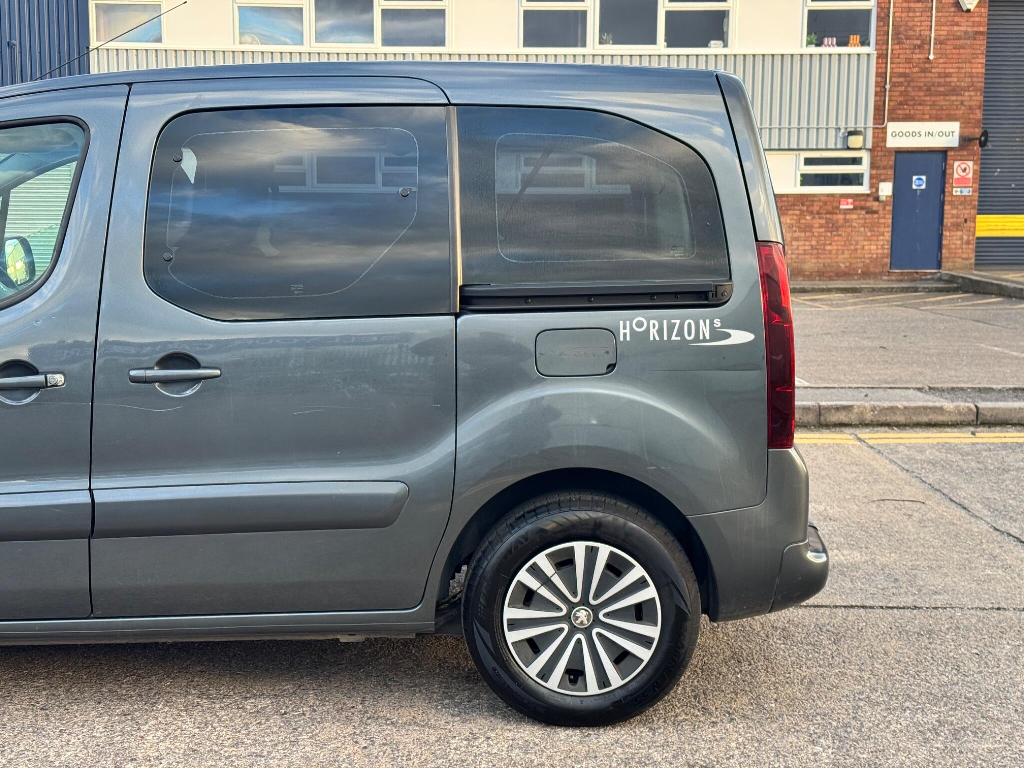Peugeot Partner Tepee view 33