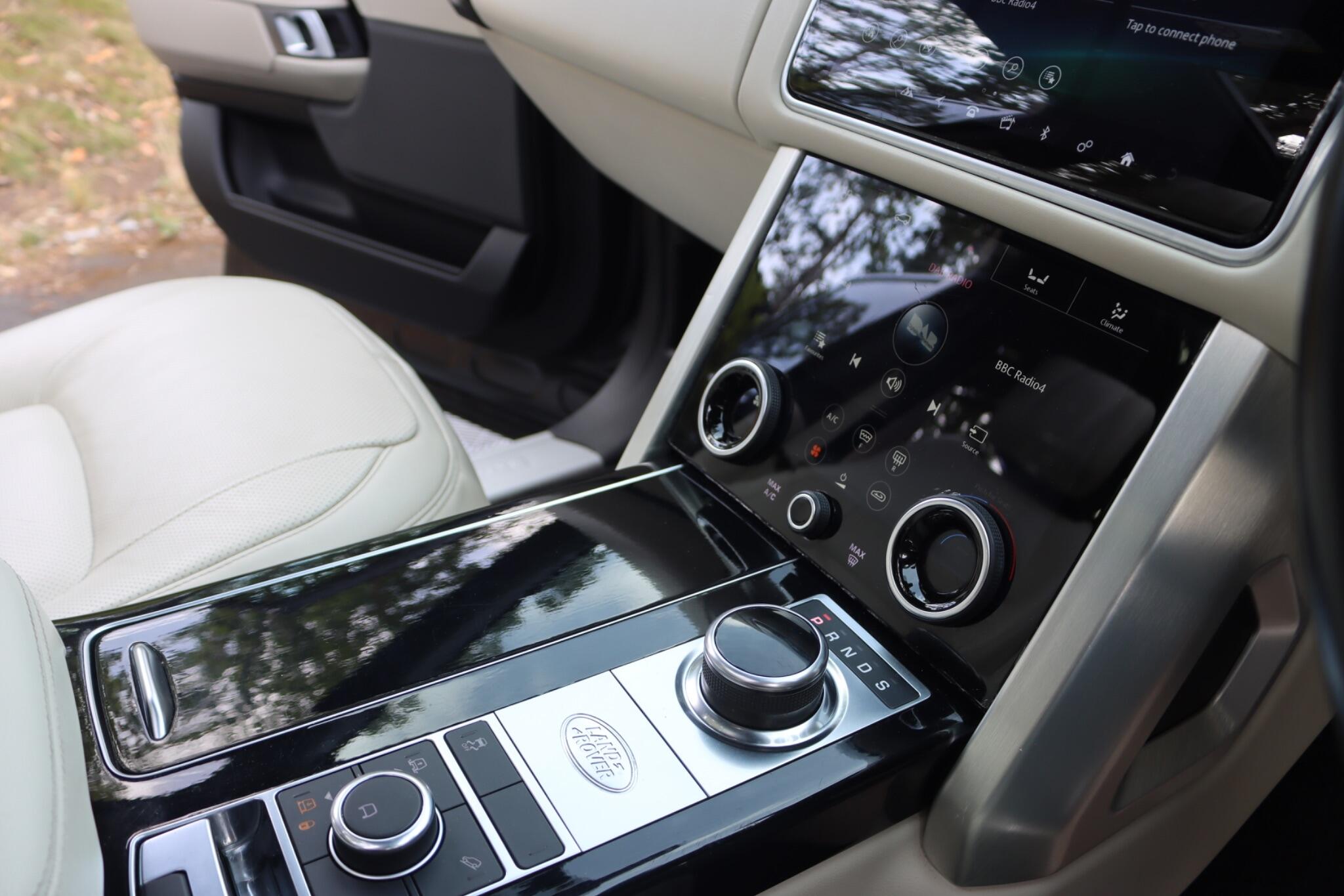 Land Rover Range Rover view 50