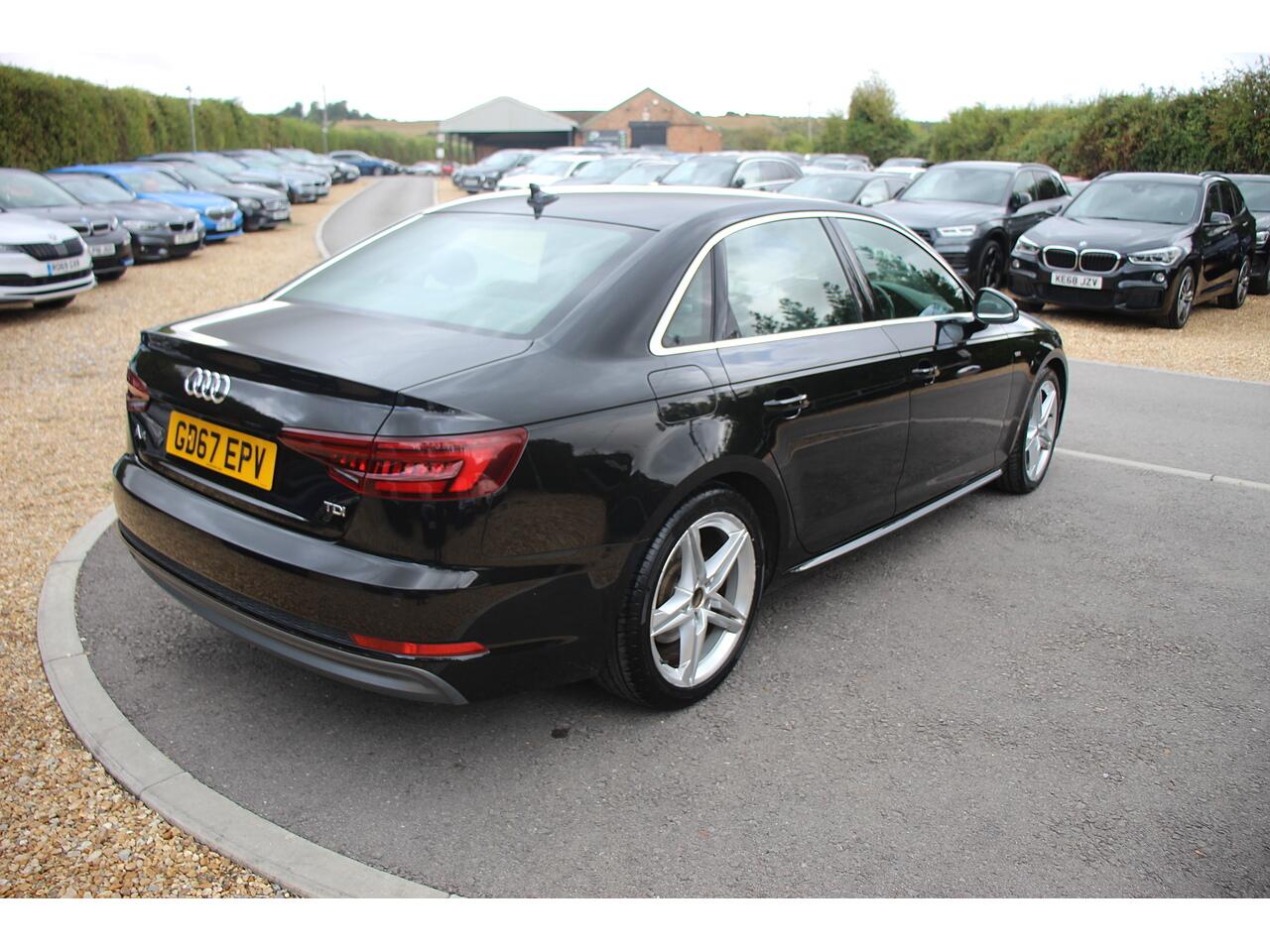 Audi A4 view 11