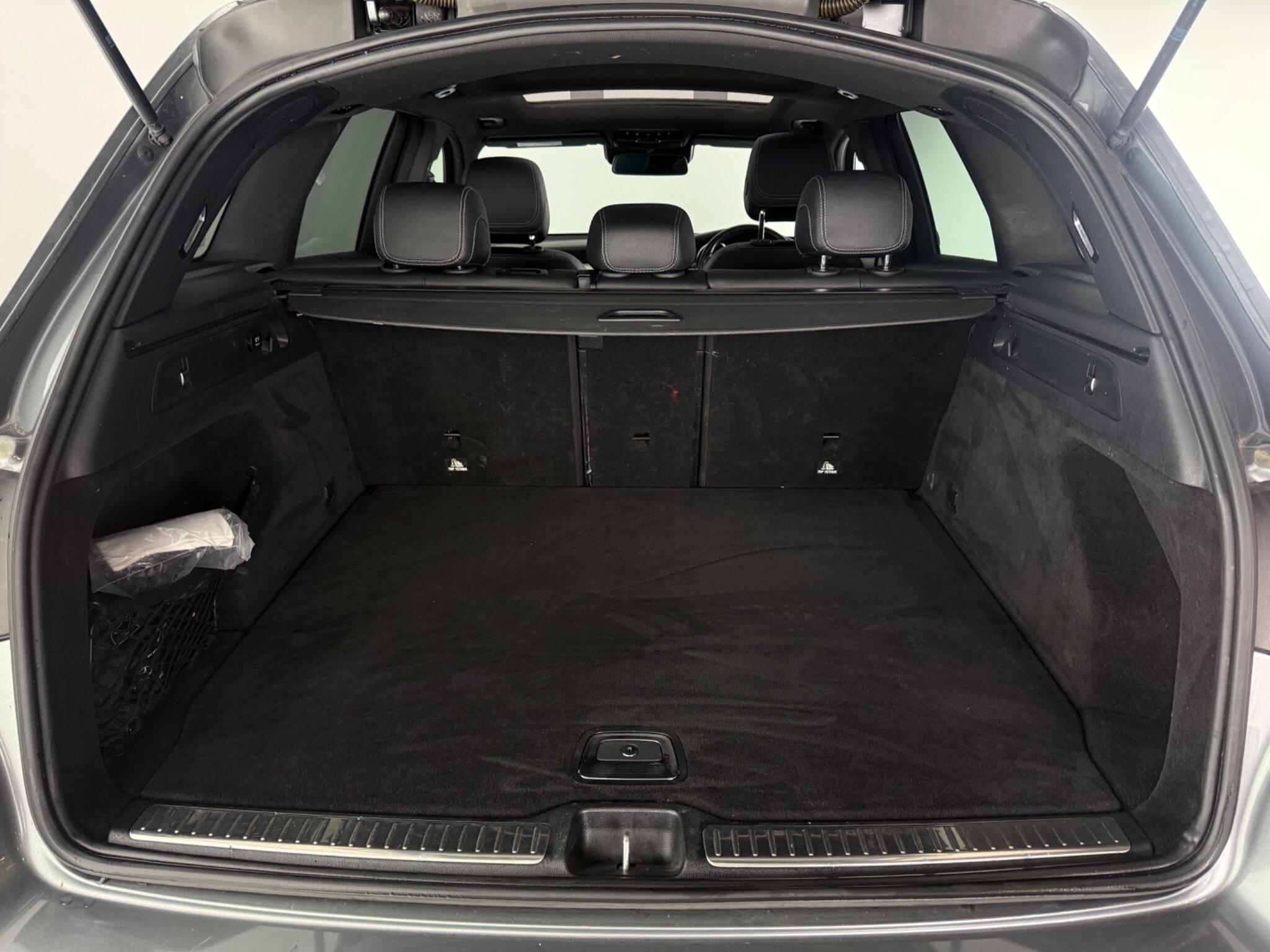 Mercedes-Benz GLC view 10