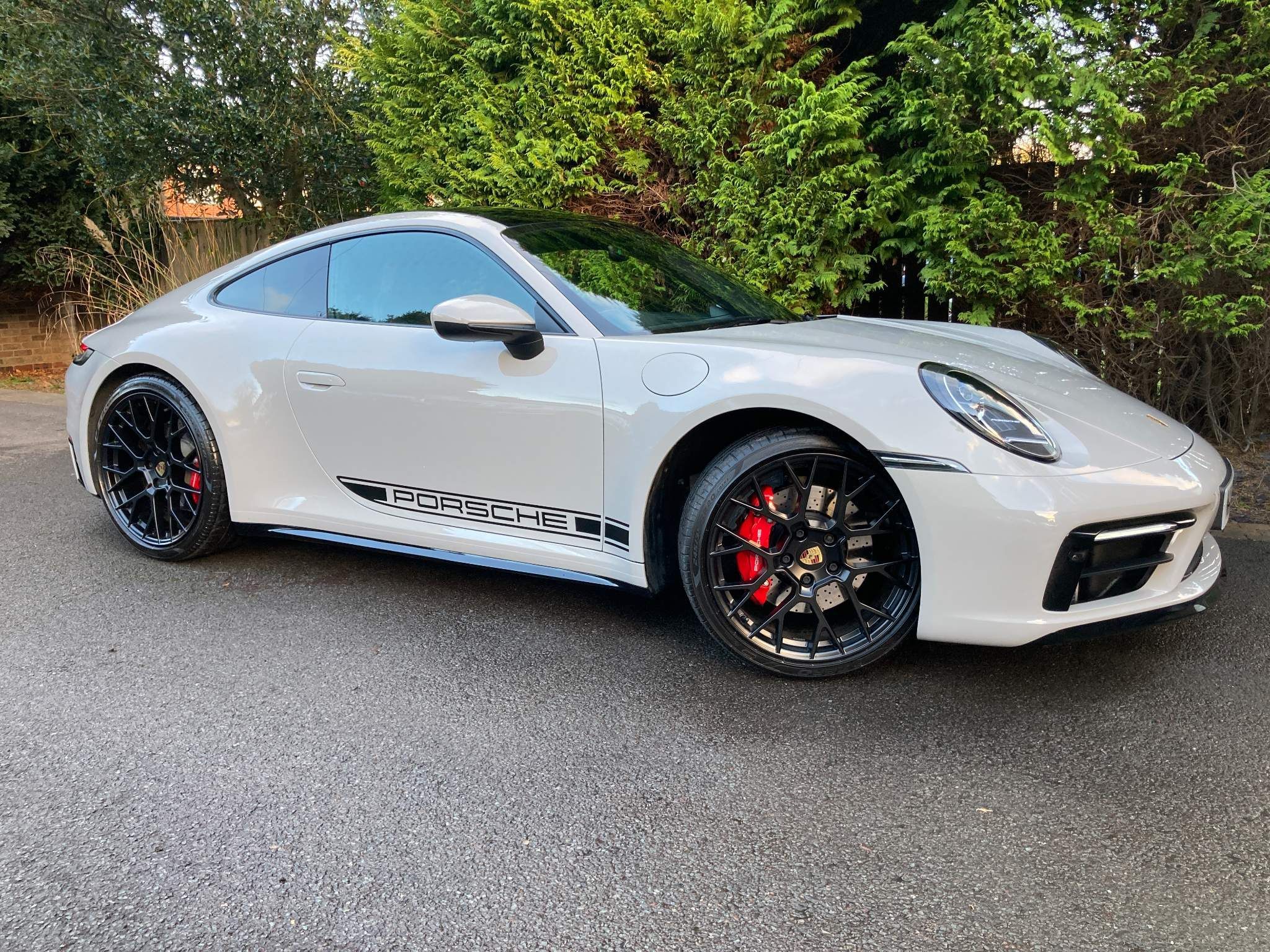 Porsche 911 view 23