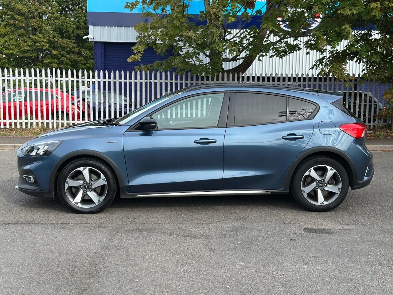 Ford Focus view 5