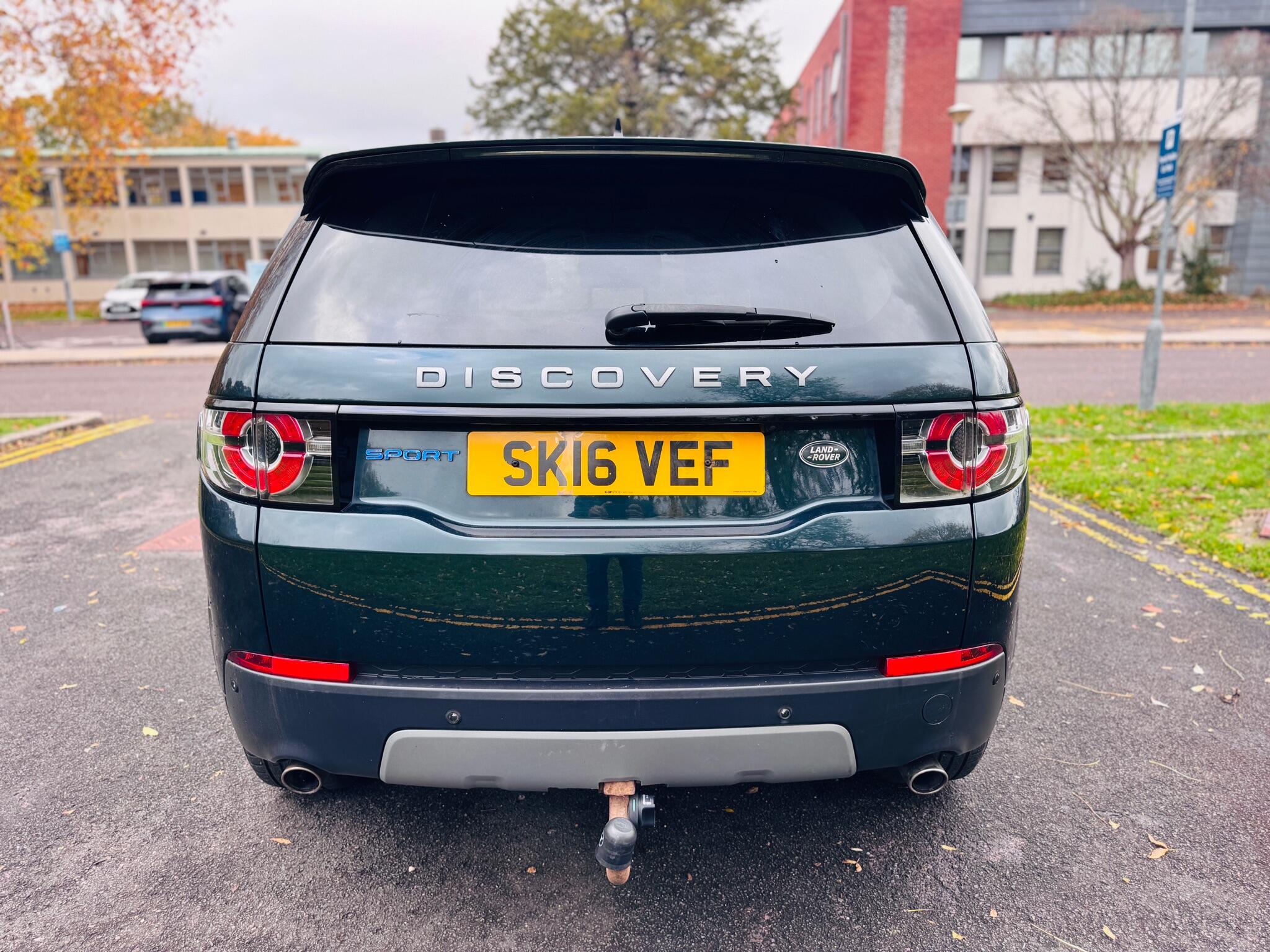 2016 Land Rover Discovery Sport 2.0 TD4 SE Tech 4WD Euro 6 (s/s) 5dr (5 Seat) • 100,000 miles image 5