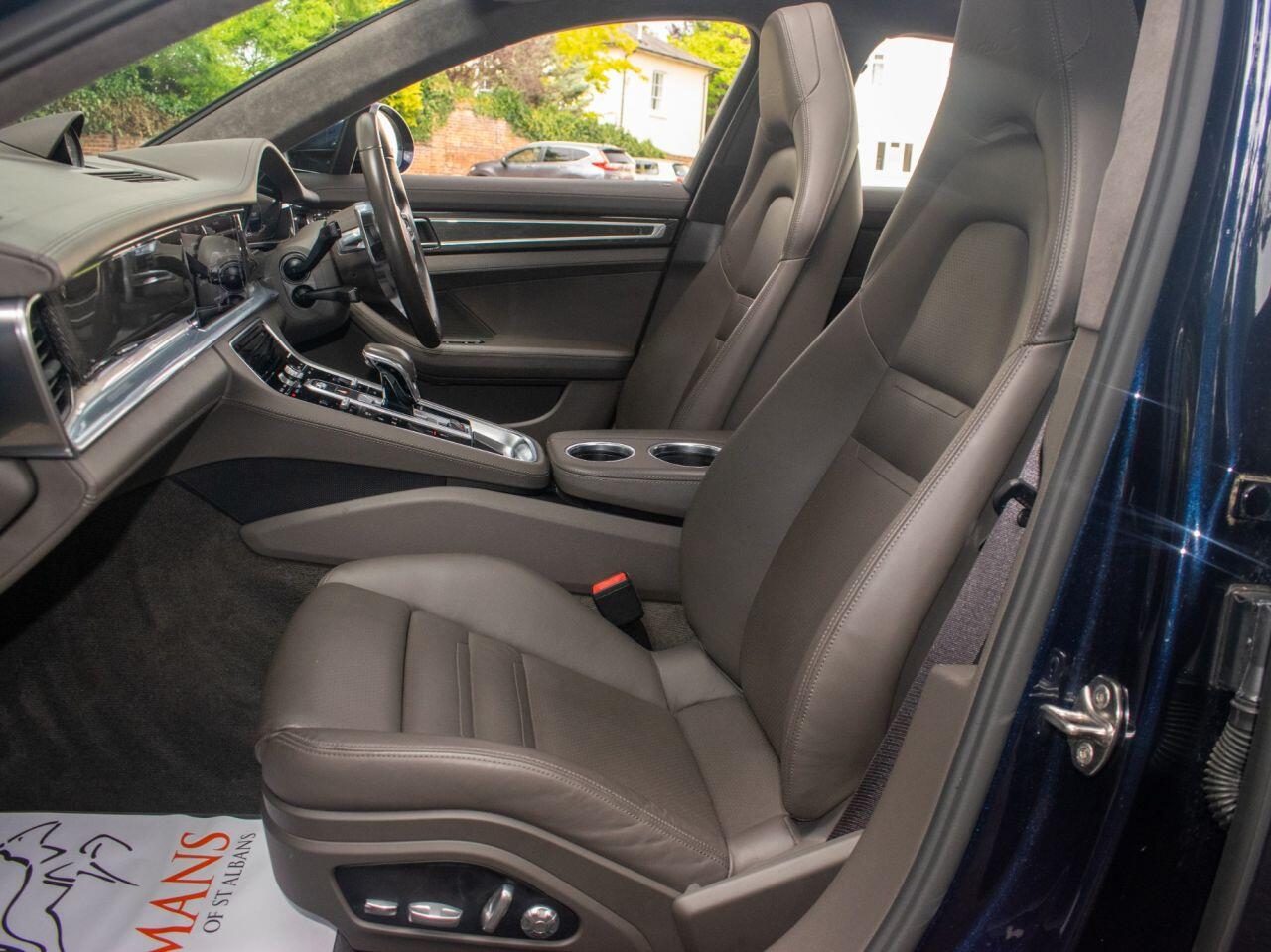 Porsche Panamera view 13