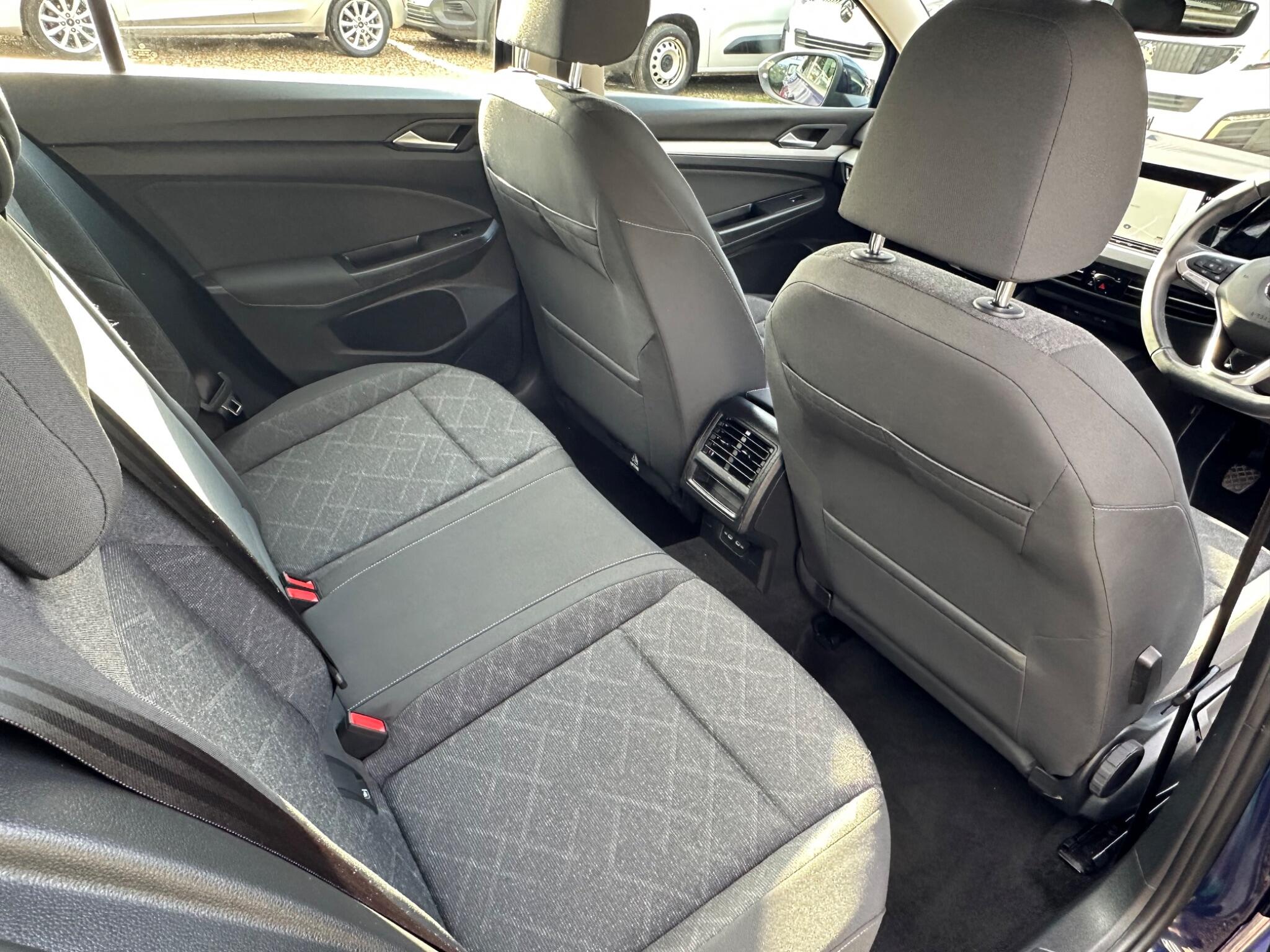 Volkswagen Golf view 16