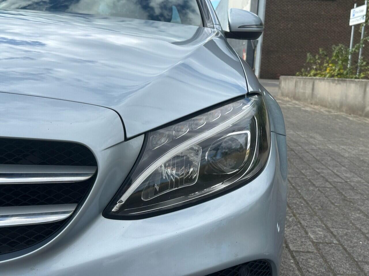 Mercedes-Benz C-Class view 12