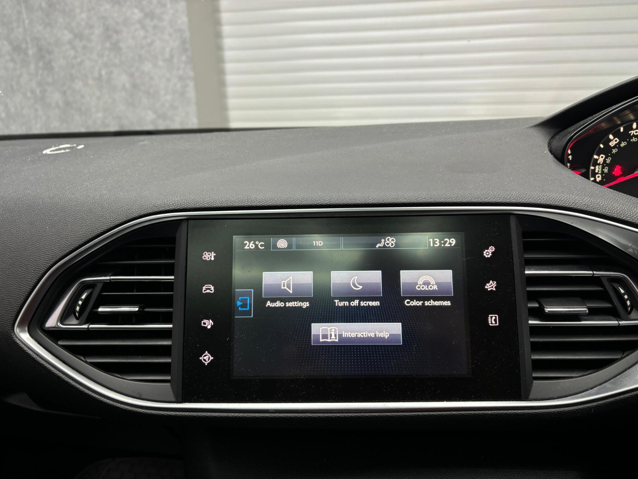Peugeot 308 view 14