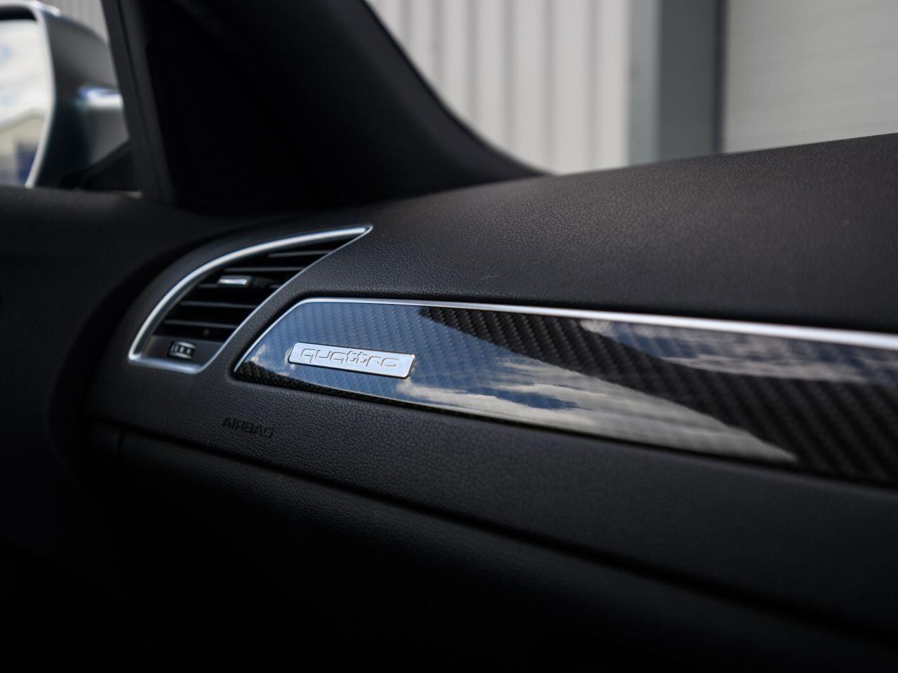 Audi RS4 view 24
