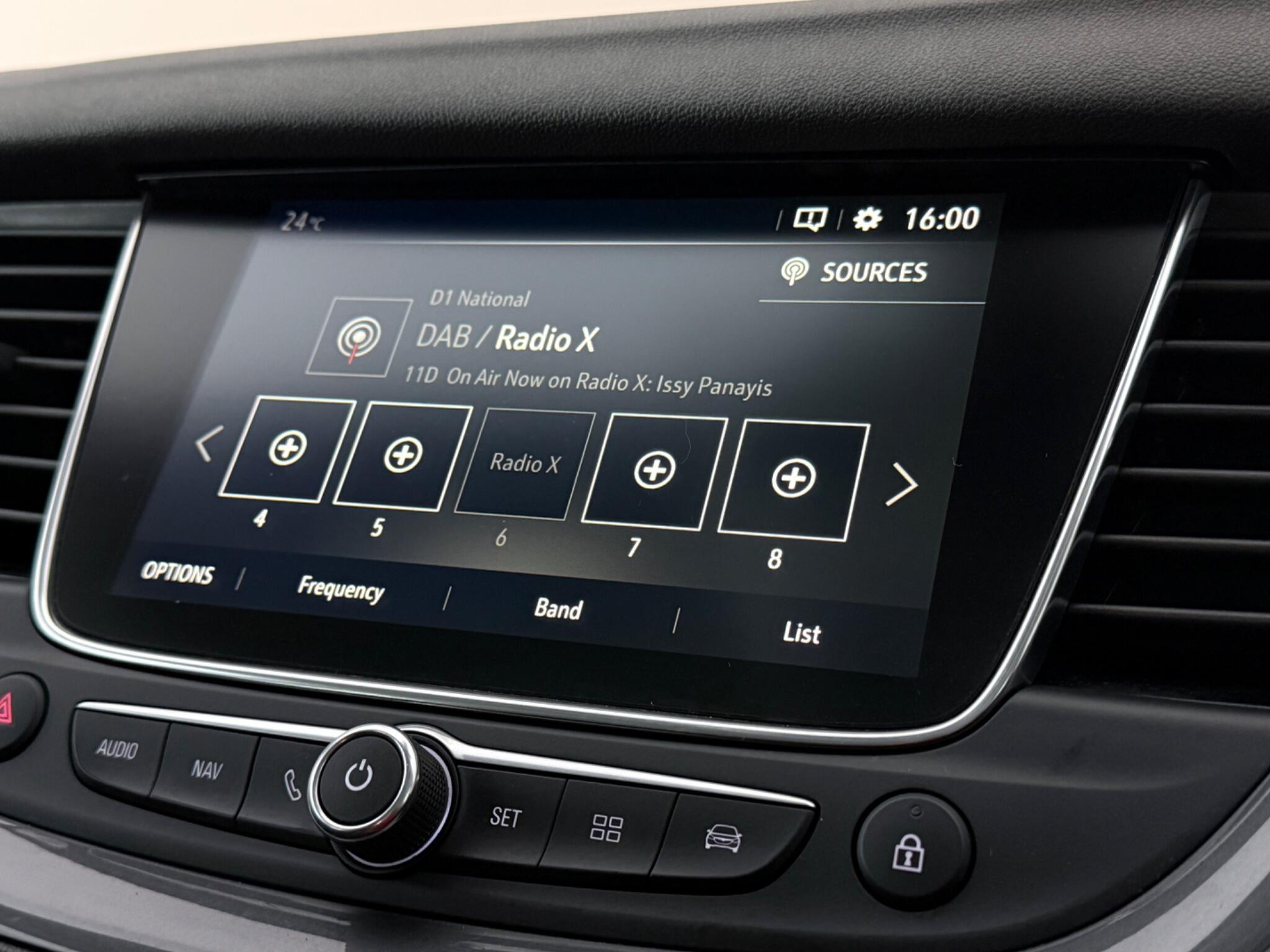 Vauxhall Grandland X view 26