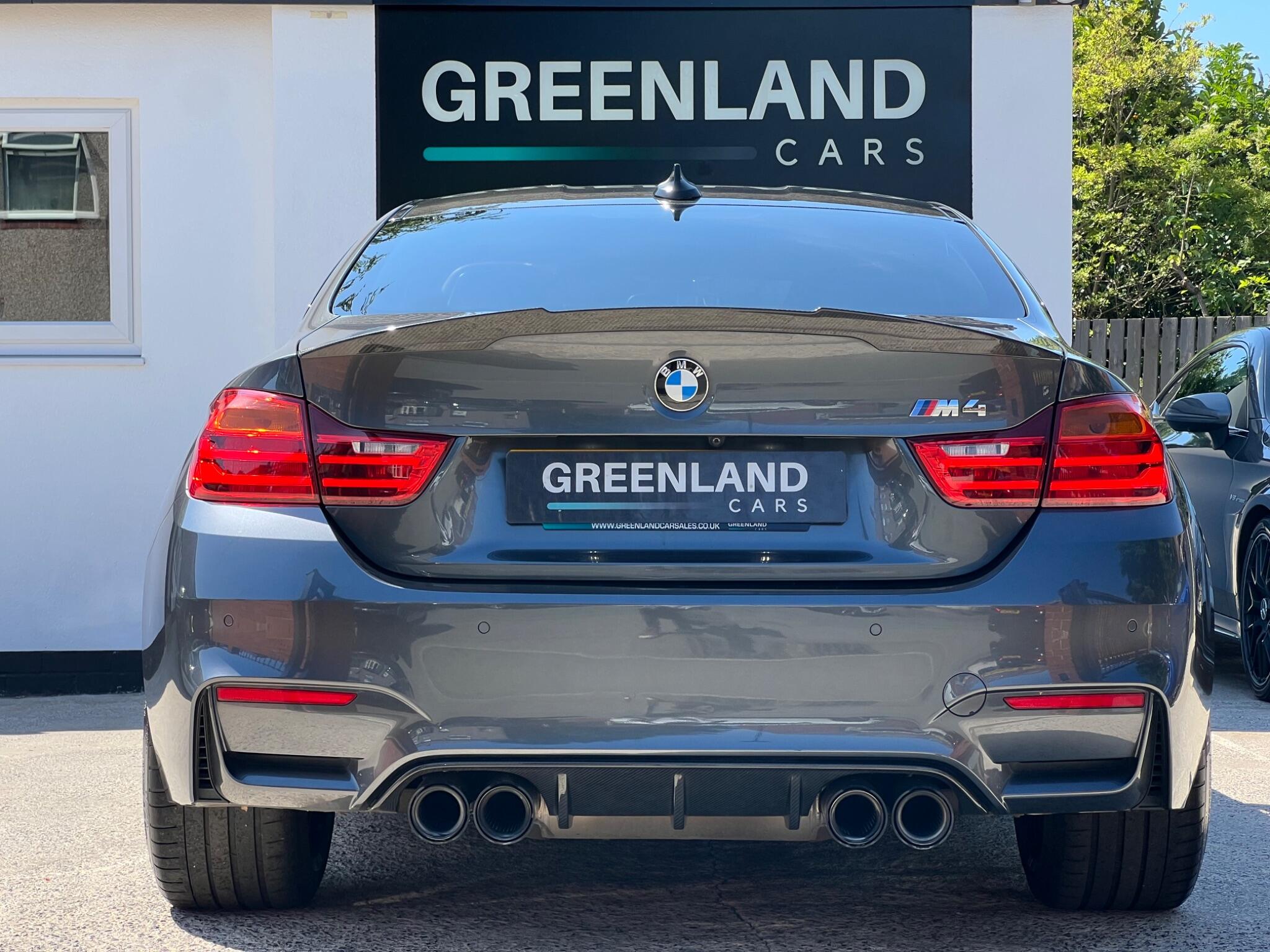 BMW M4 view 19
