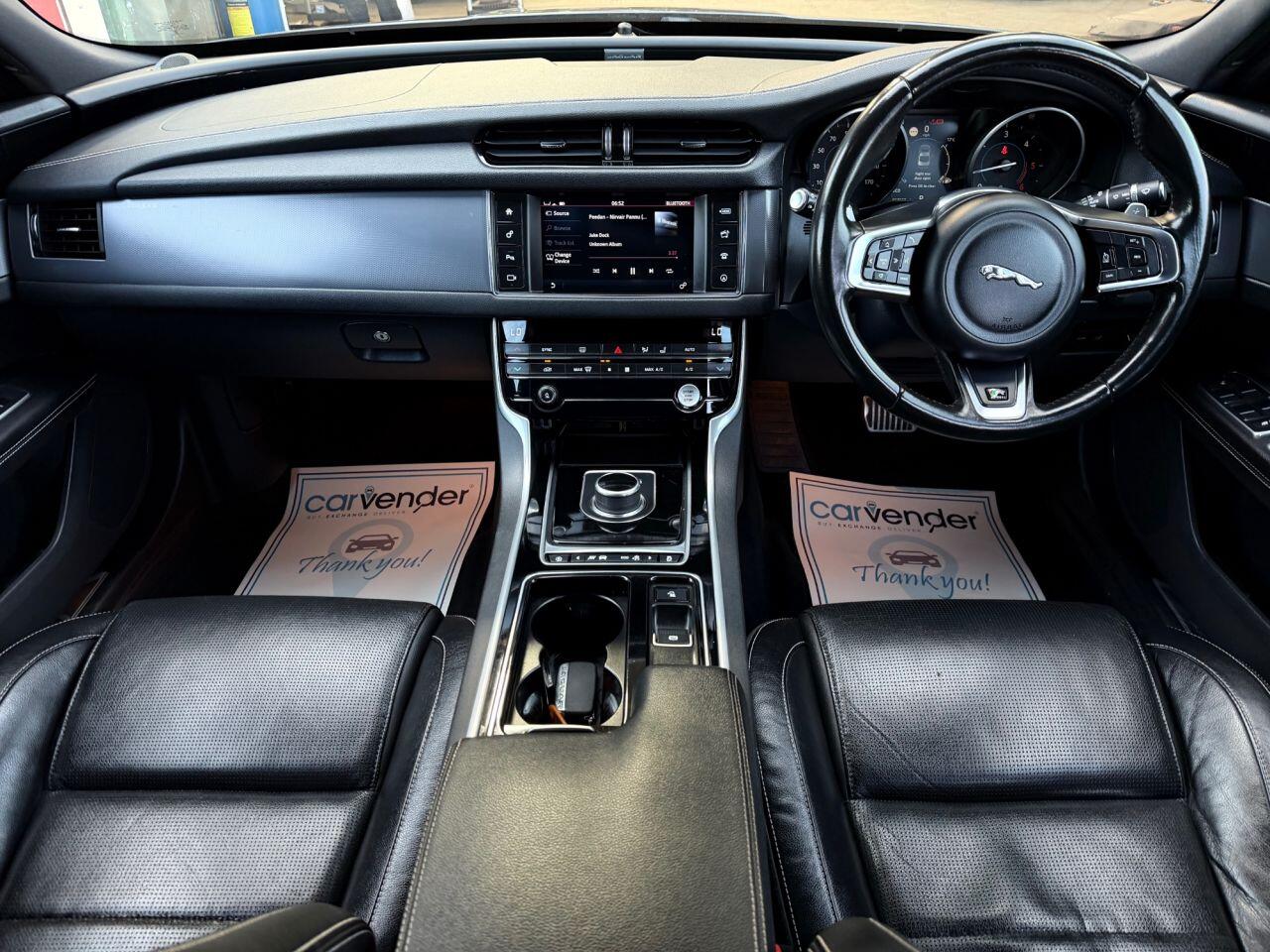 Jaguar XF view 3