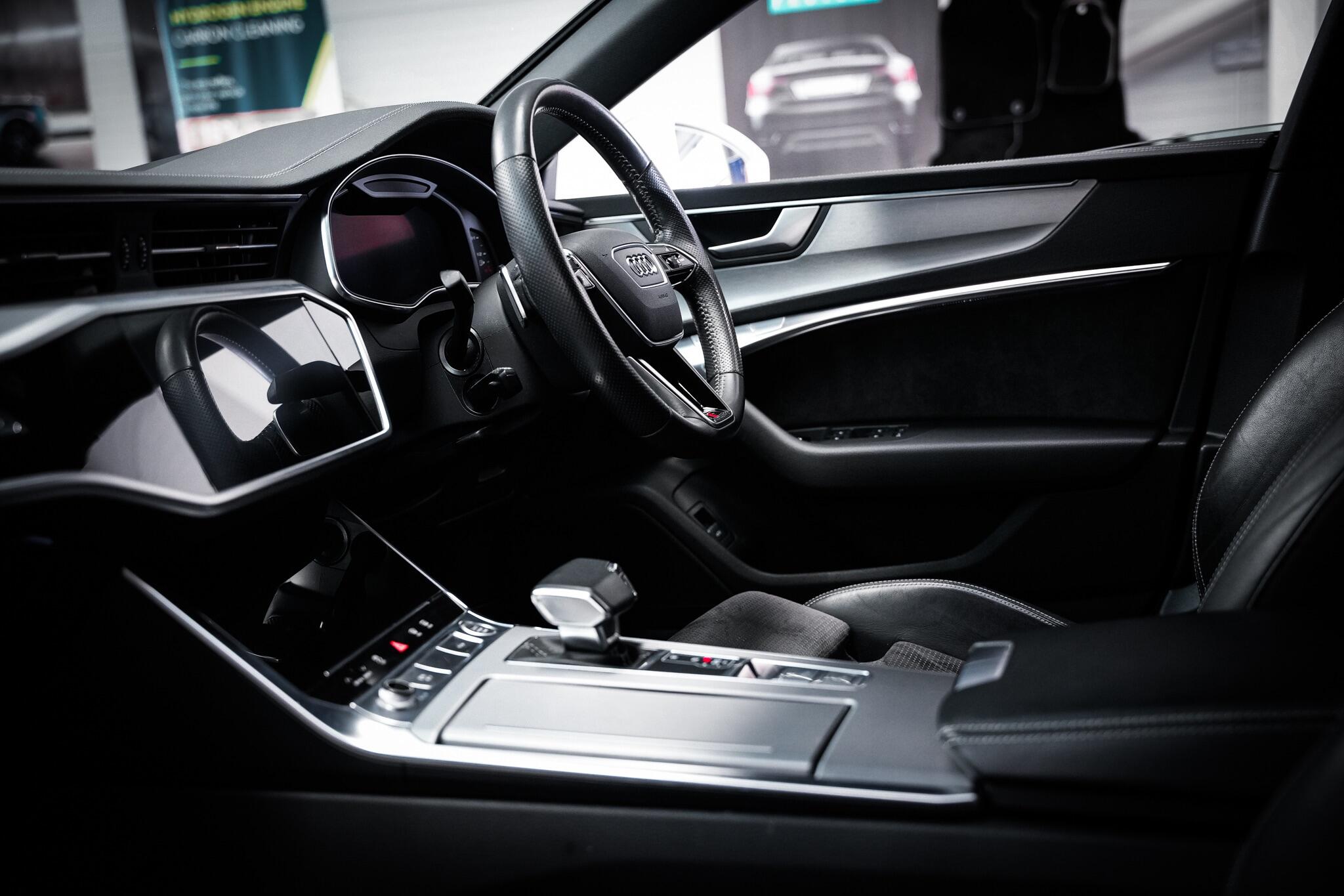 Audi A7 view 3