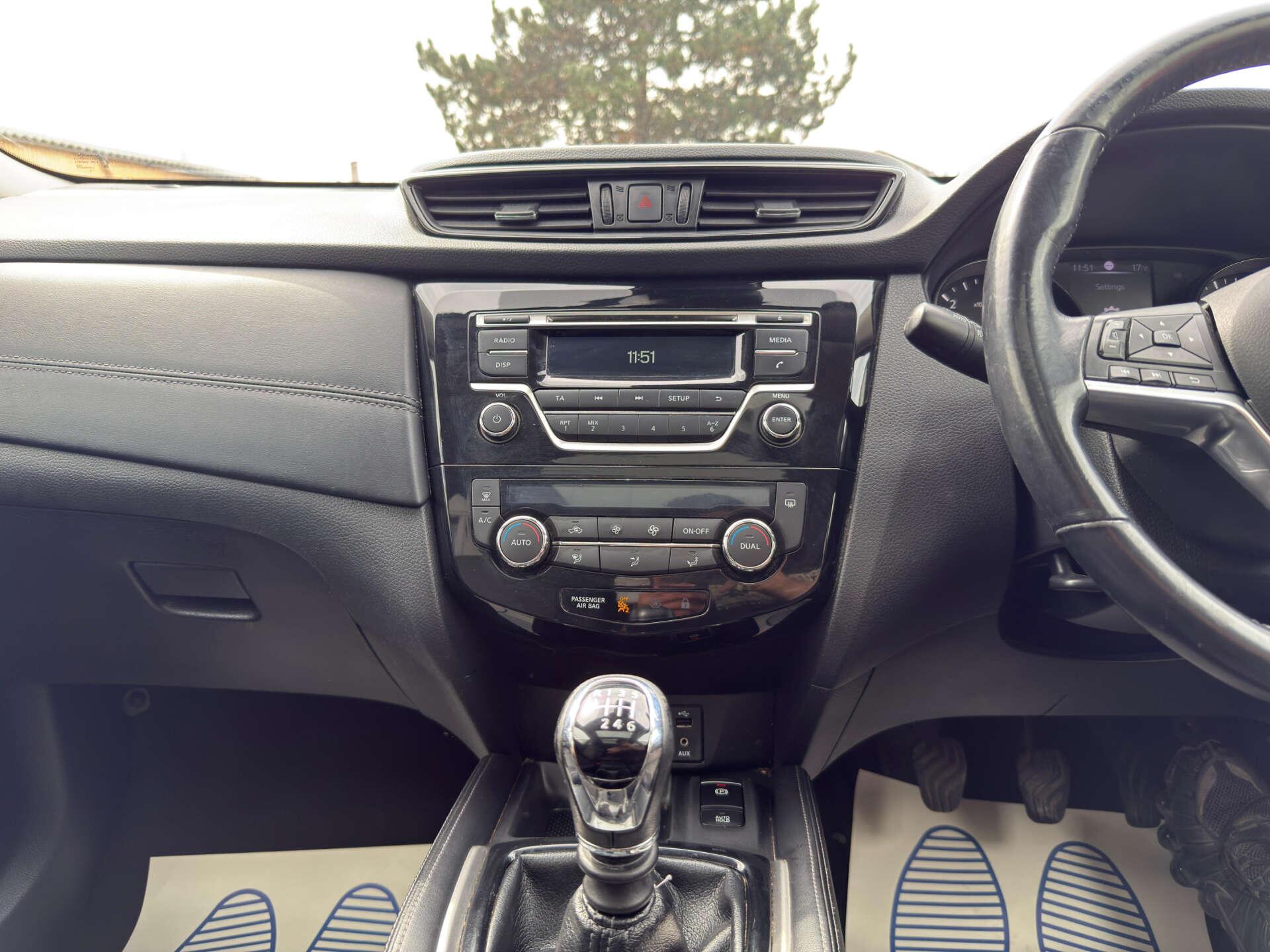 Nissan X-Trail view 16