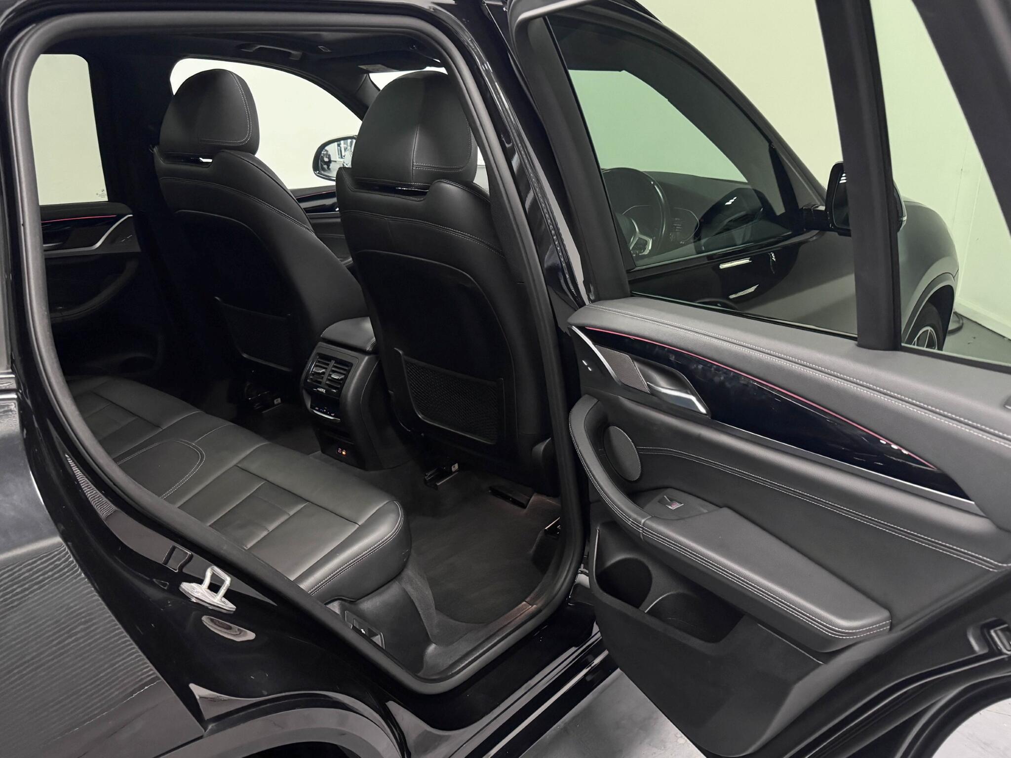 BMW X3 view 27
