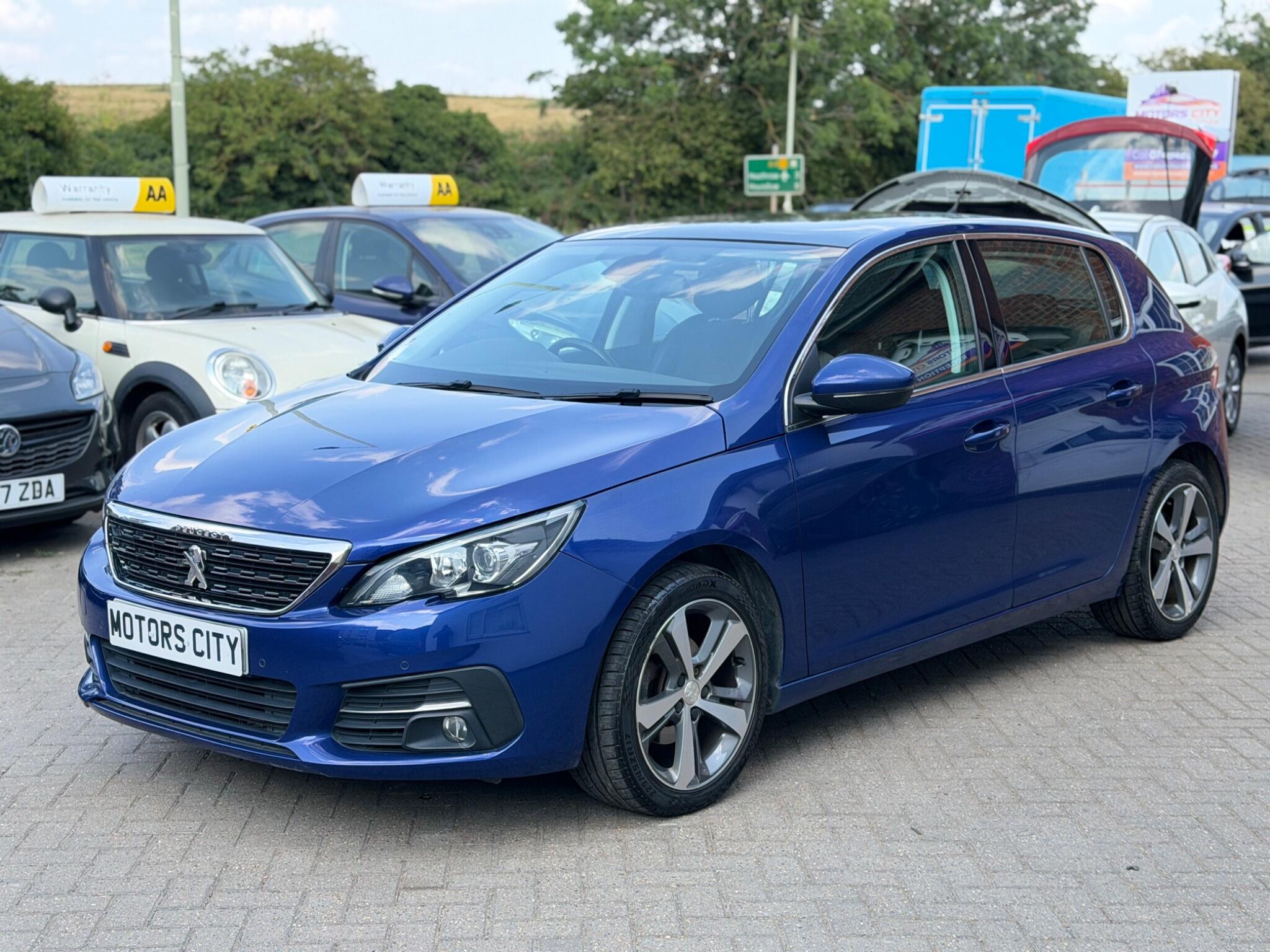 Peugeot 308 view 4