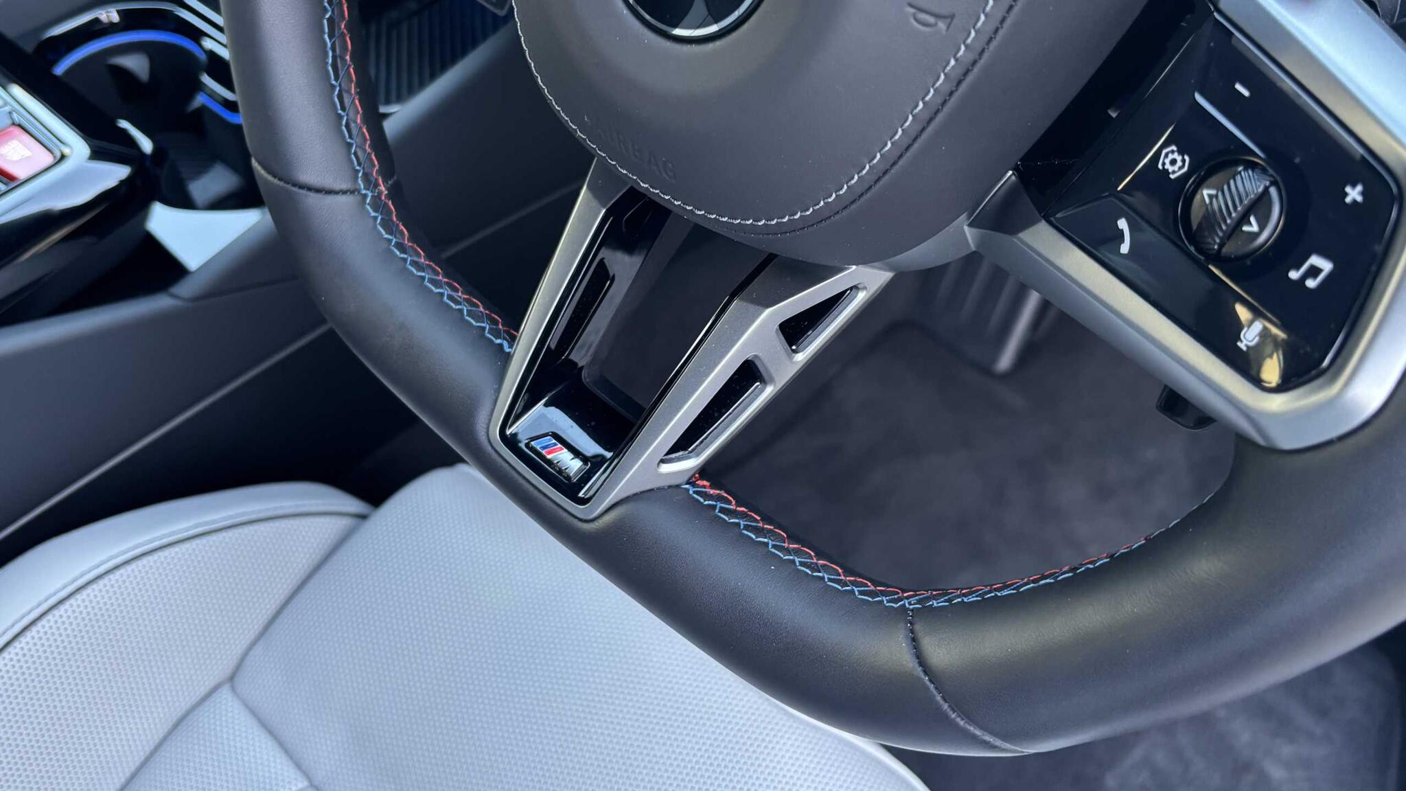 BMW M5 view 31