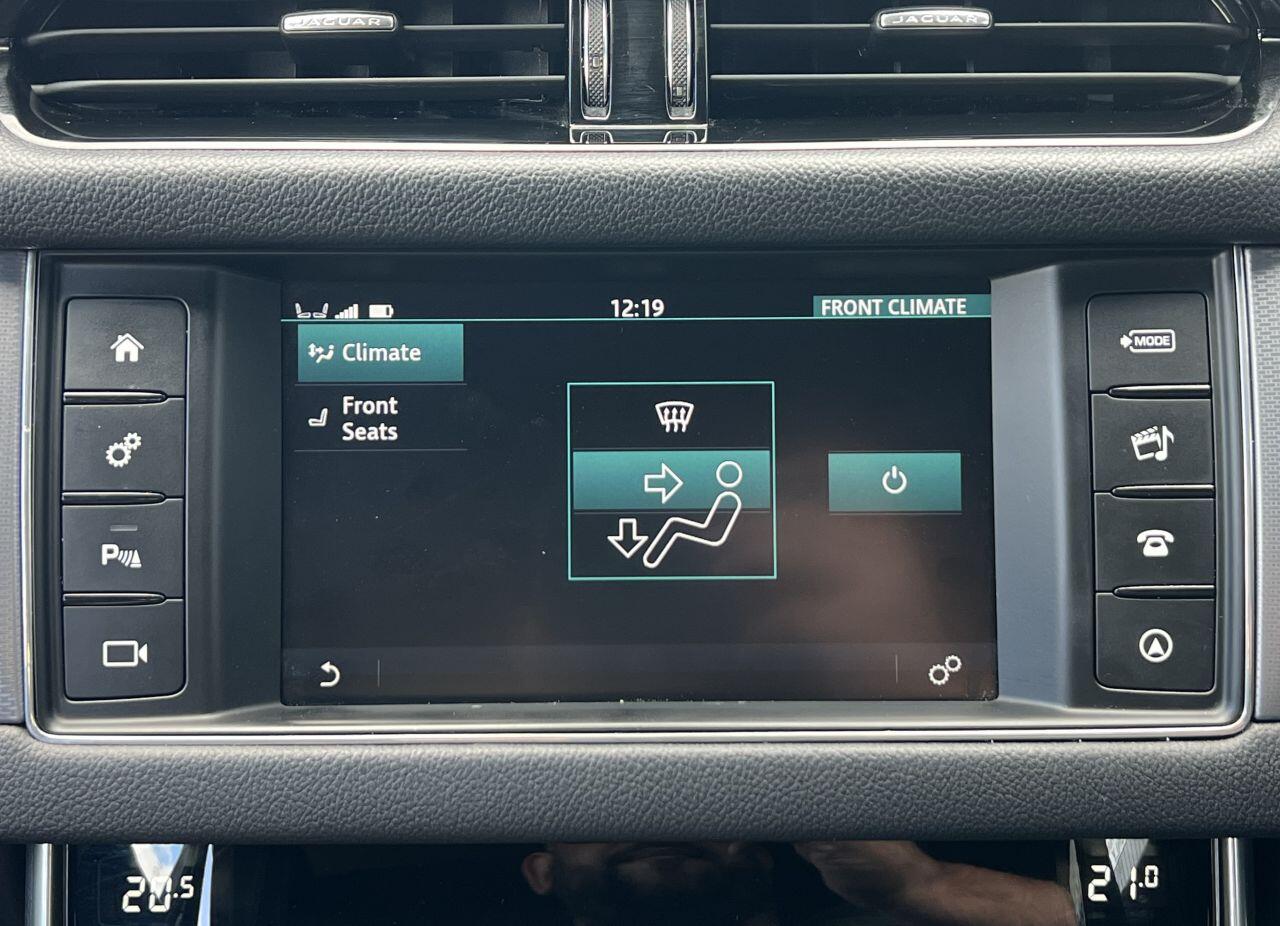 Jaguar XF view 44