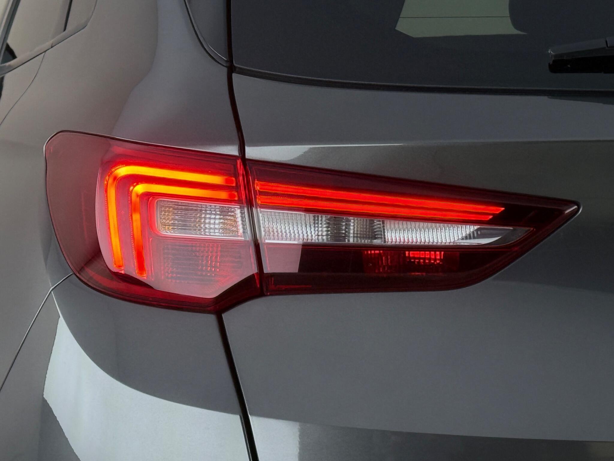 Vauxhall Grandland X view 11