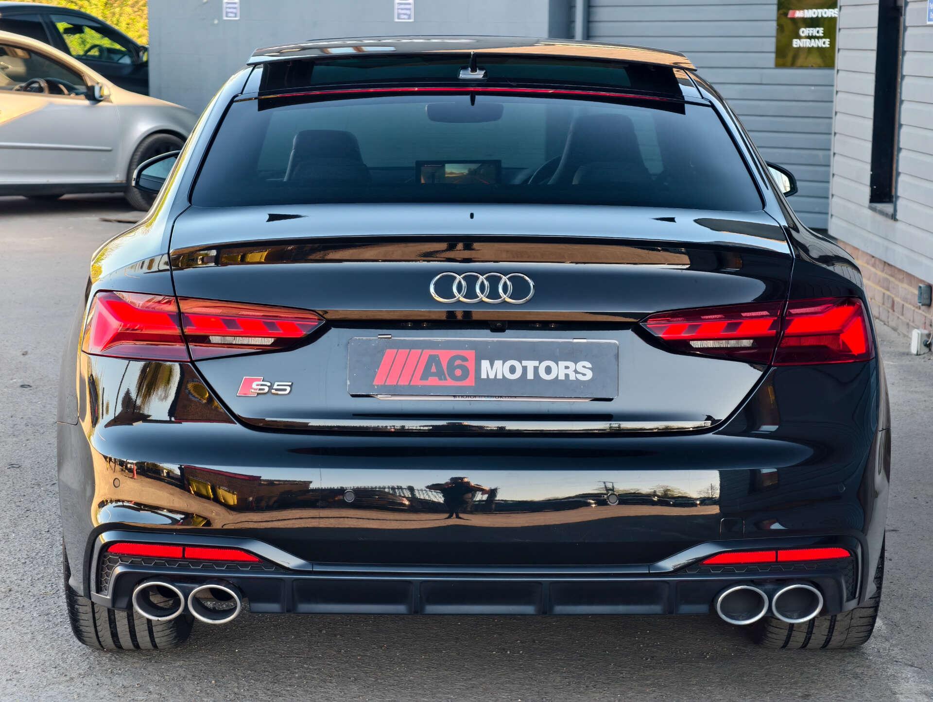 Audi S5 view 13