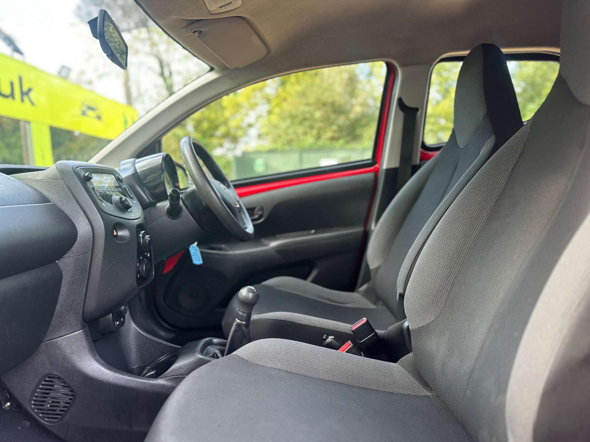 Toyota Aygo view 13