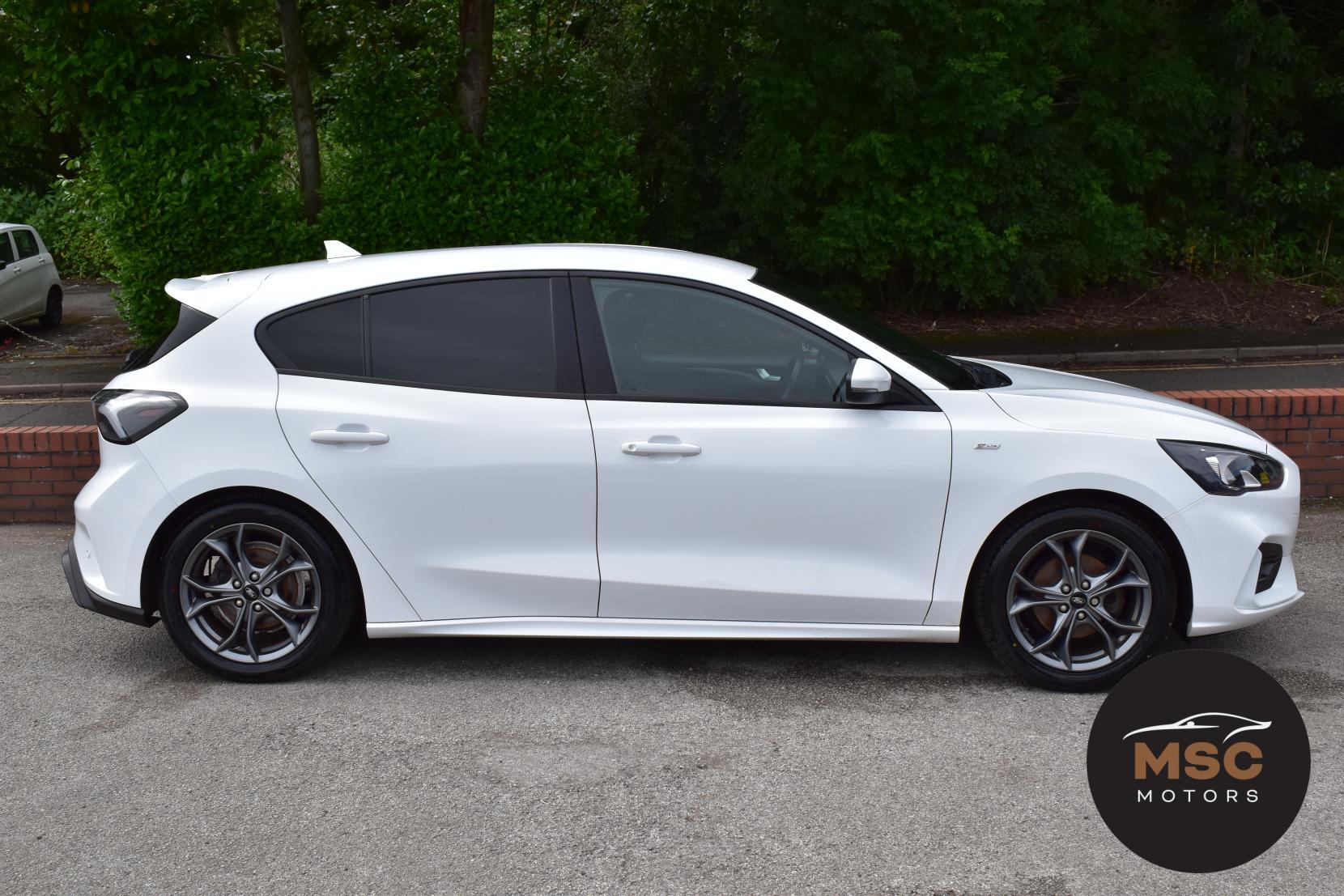 Ford Focus view 21