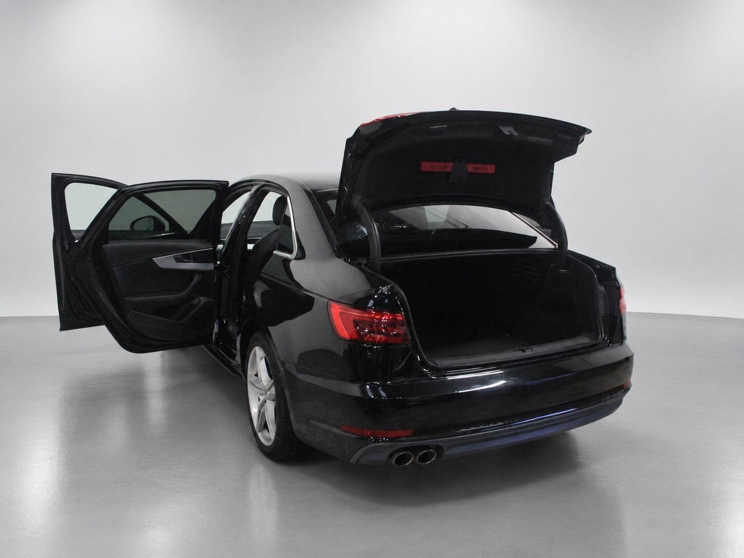 Audi A4 view 21