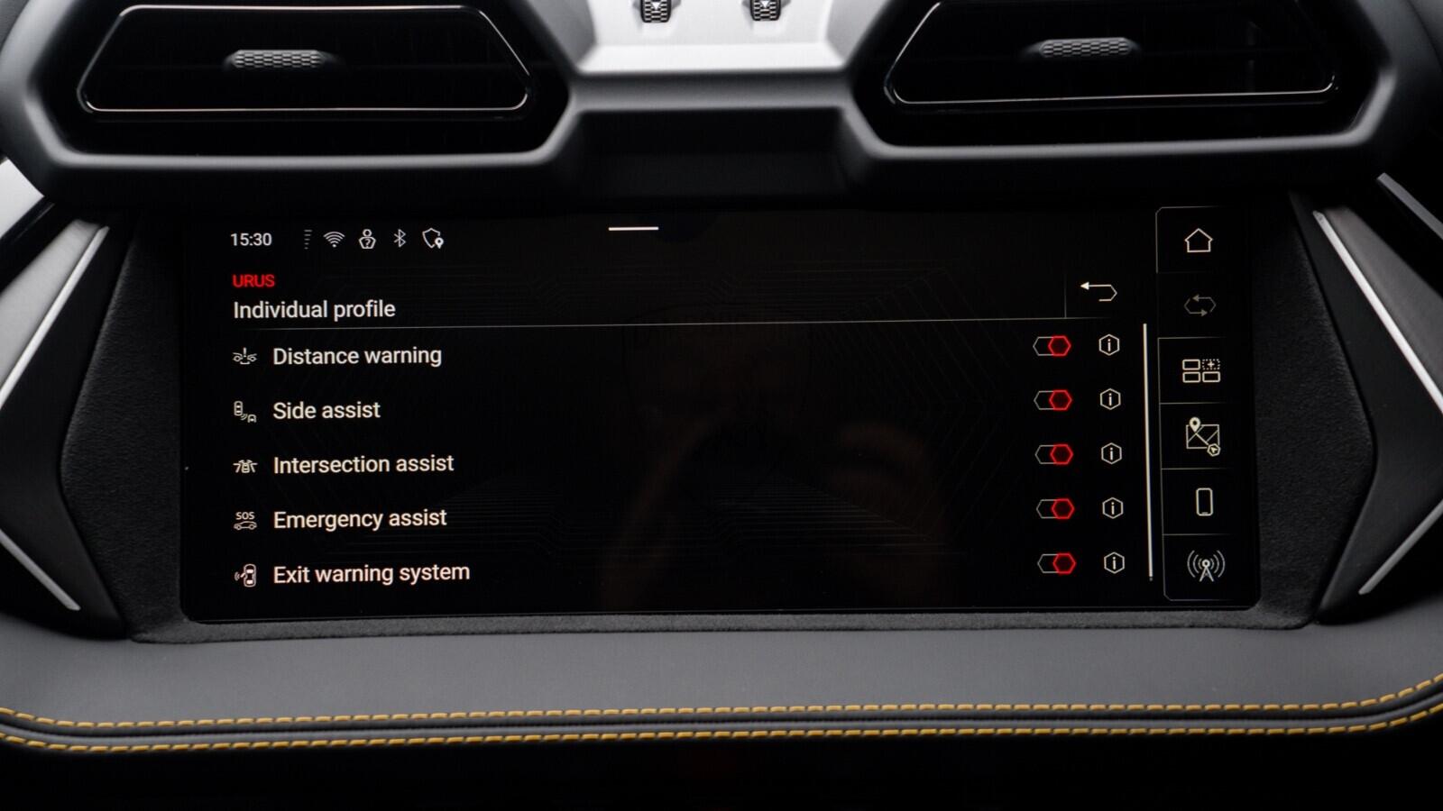 Lamborghini Urus view 24