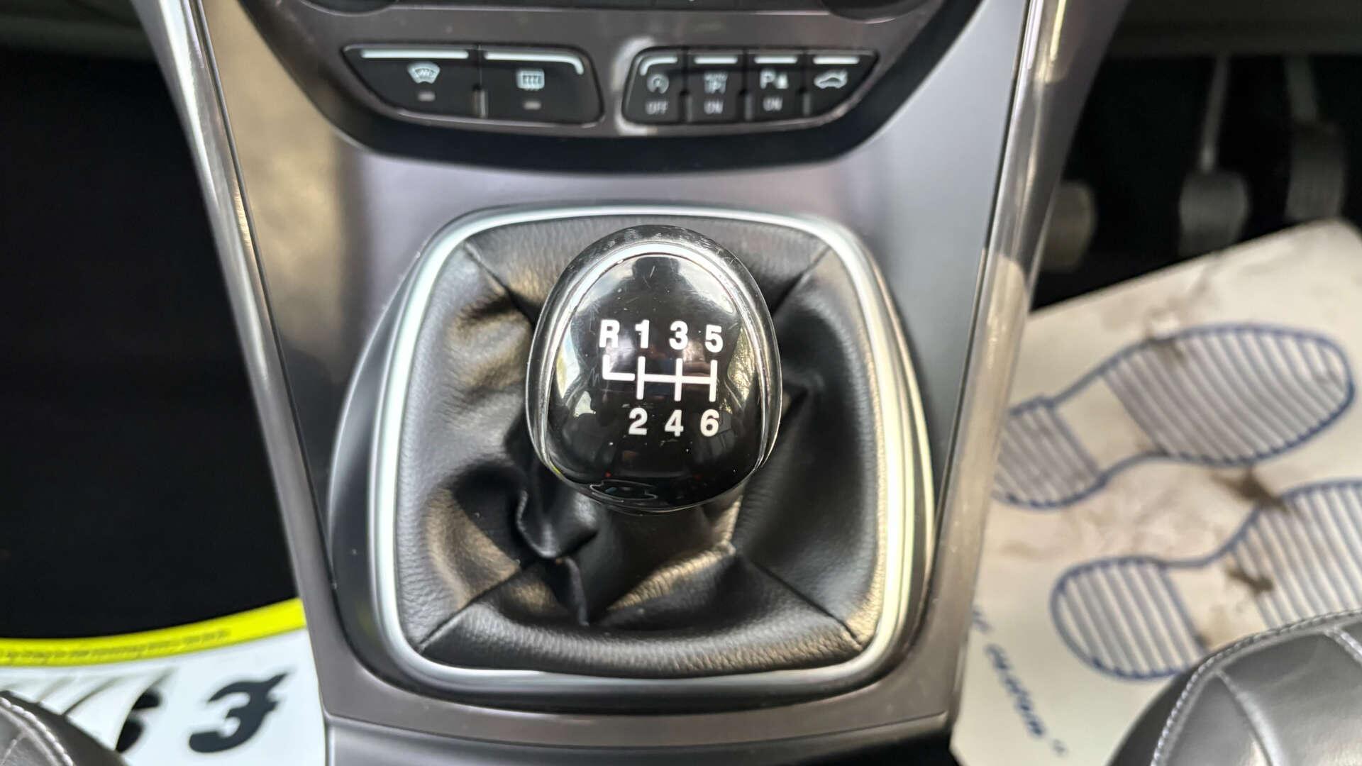 Ford Kuga view 33