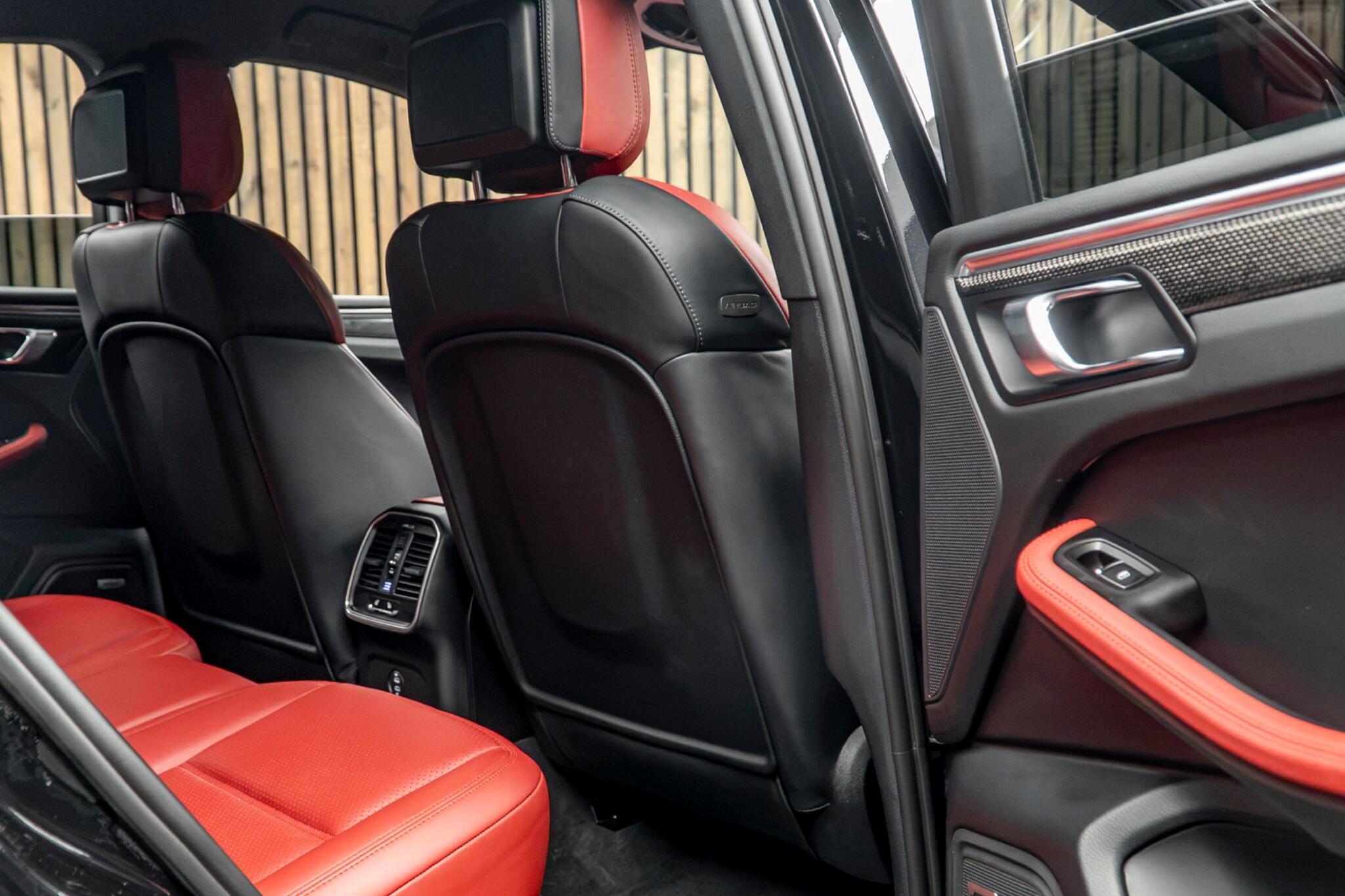 Porsche Macan view 41