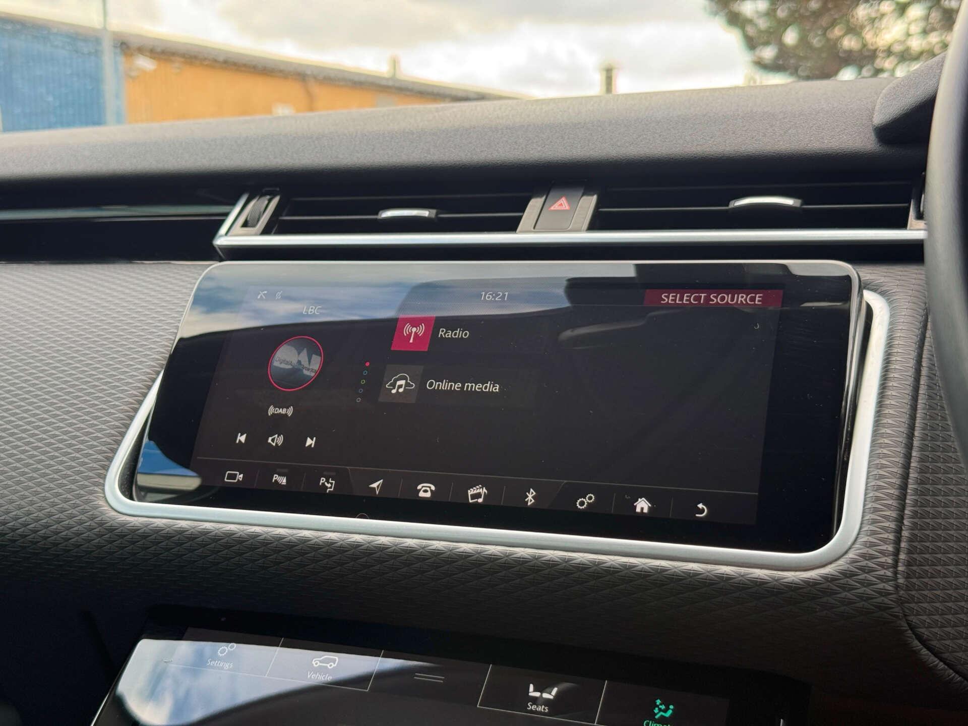 Land Rover Range Rover Velar view 66