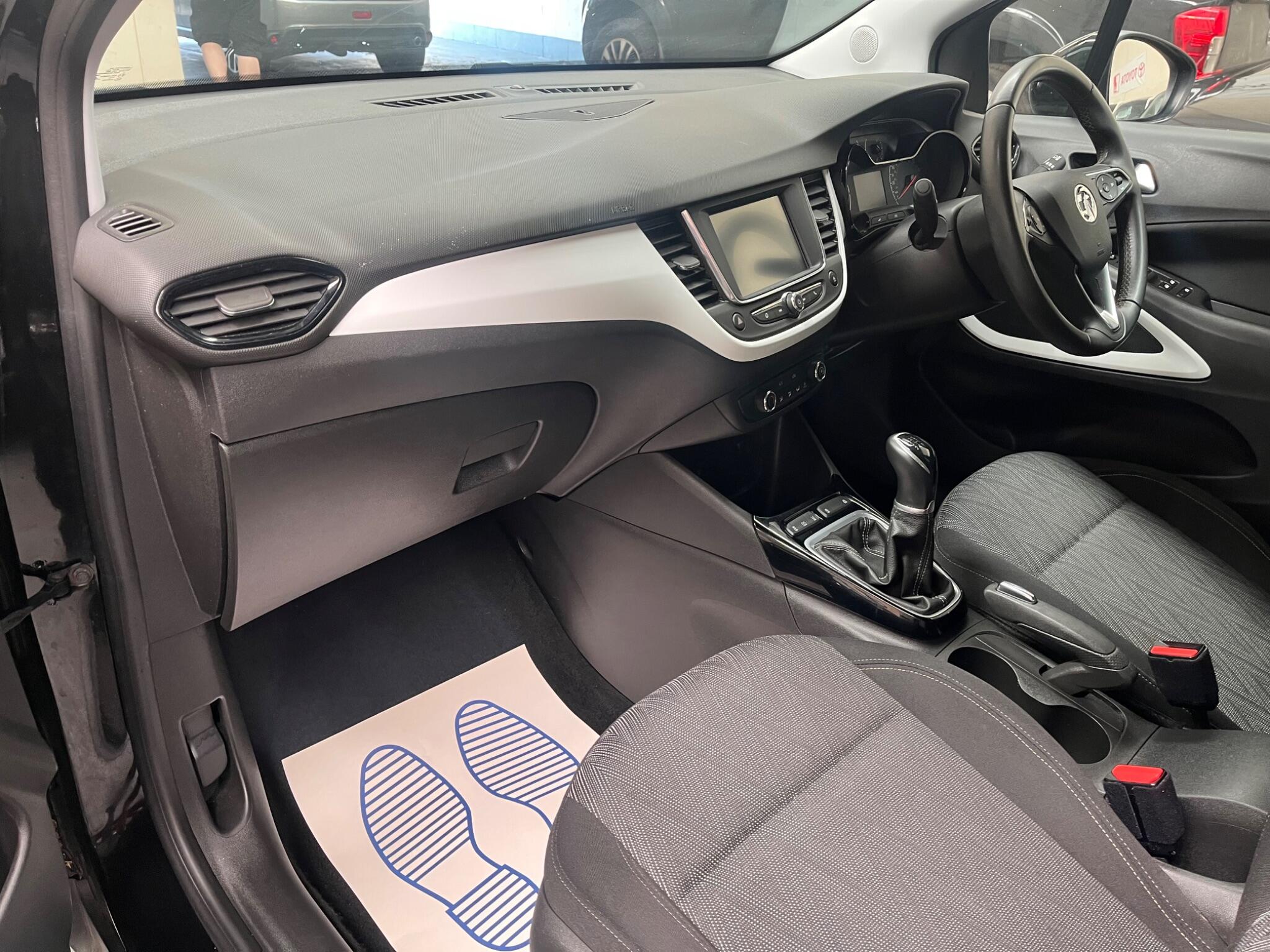 Vauxhall Crossland X view 37