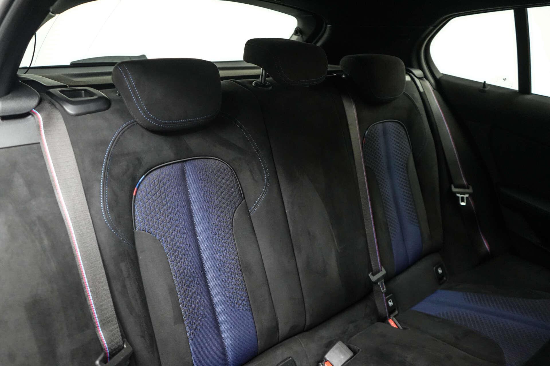 BMW 1 Series view 22