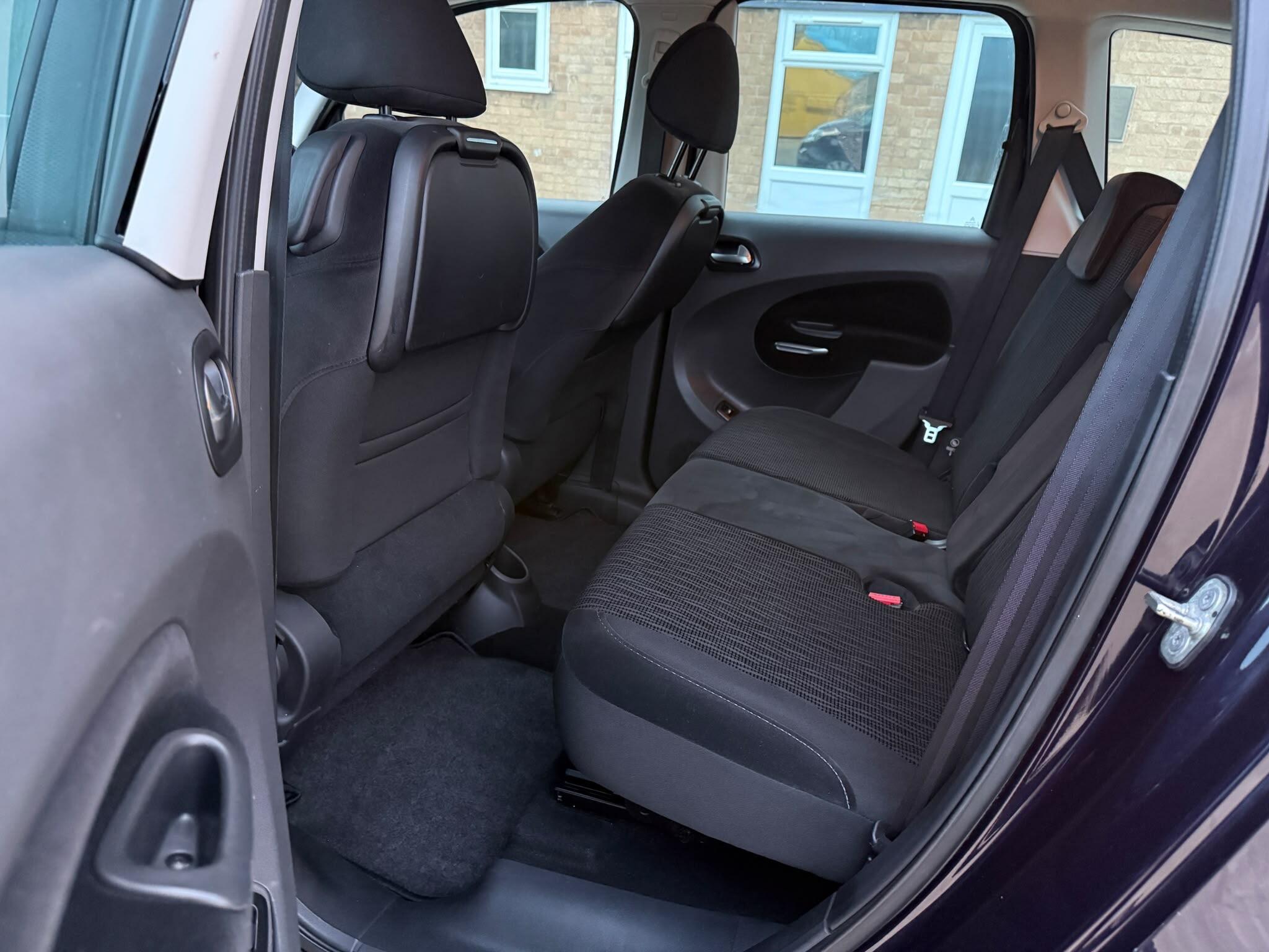 Citroen C3 Picasso view 24