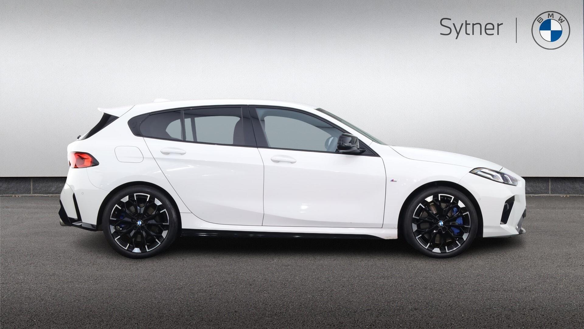 BMW 1 Series view 3