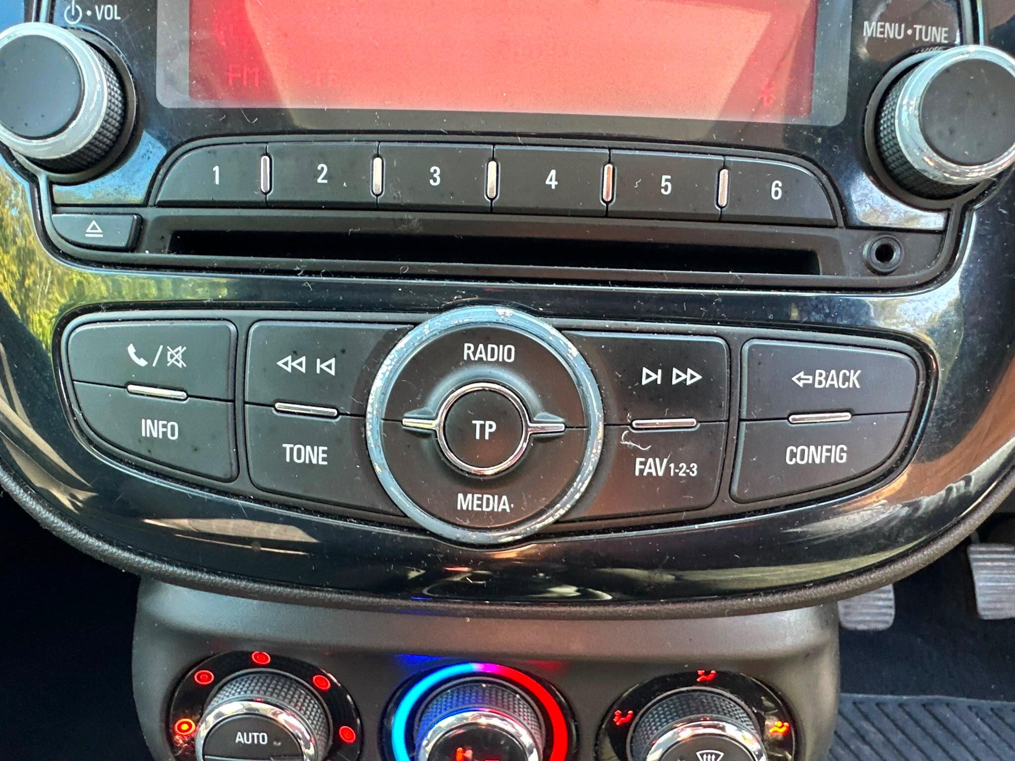 Vauxhall Adam view 43