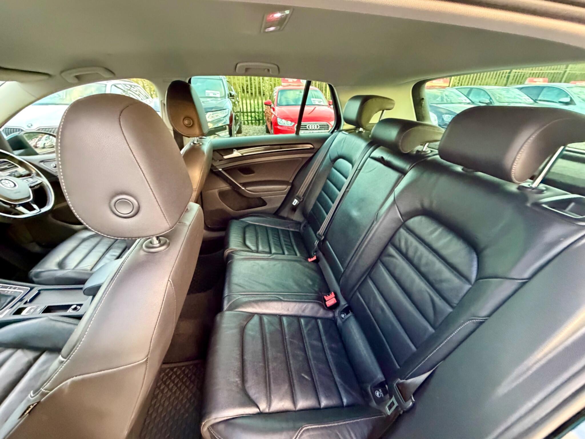 Volkswagen Golf view 27