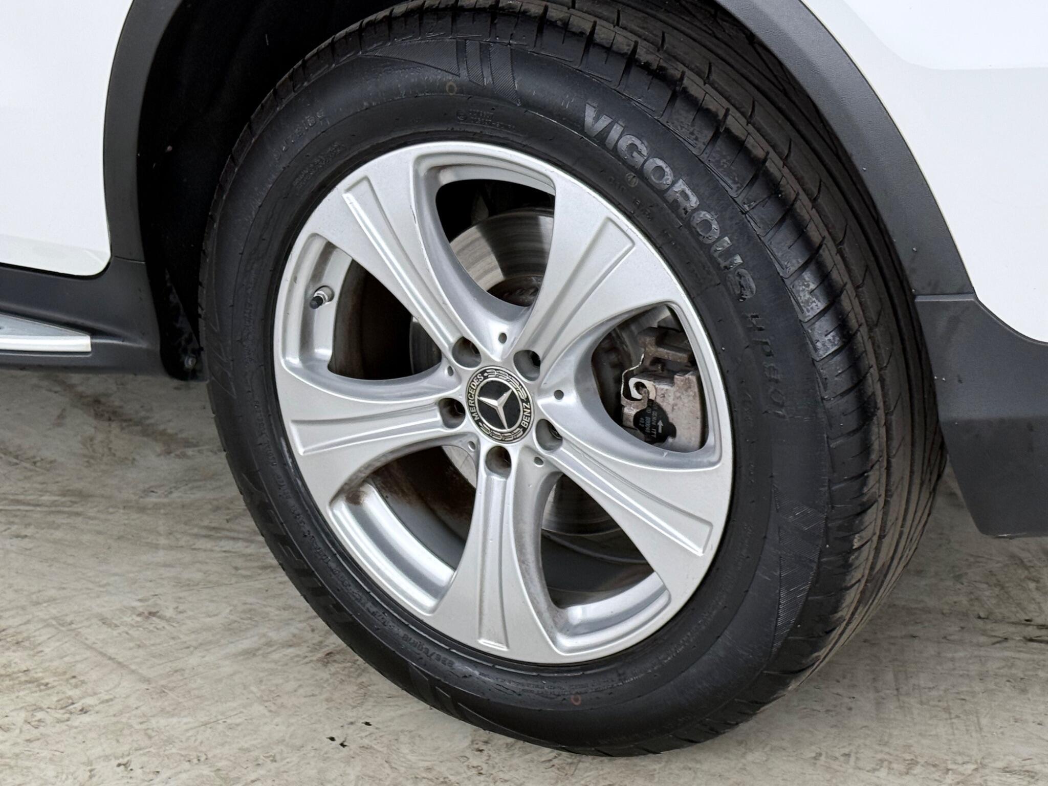 Mercedes-Benz GLC view 9