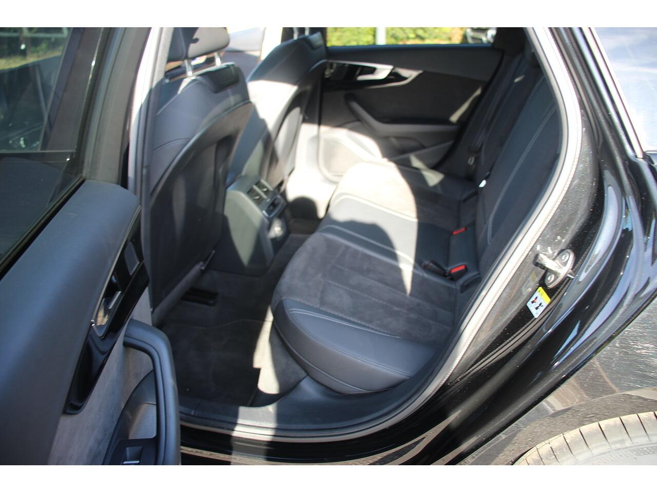 Audi A4 view 17