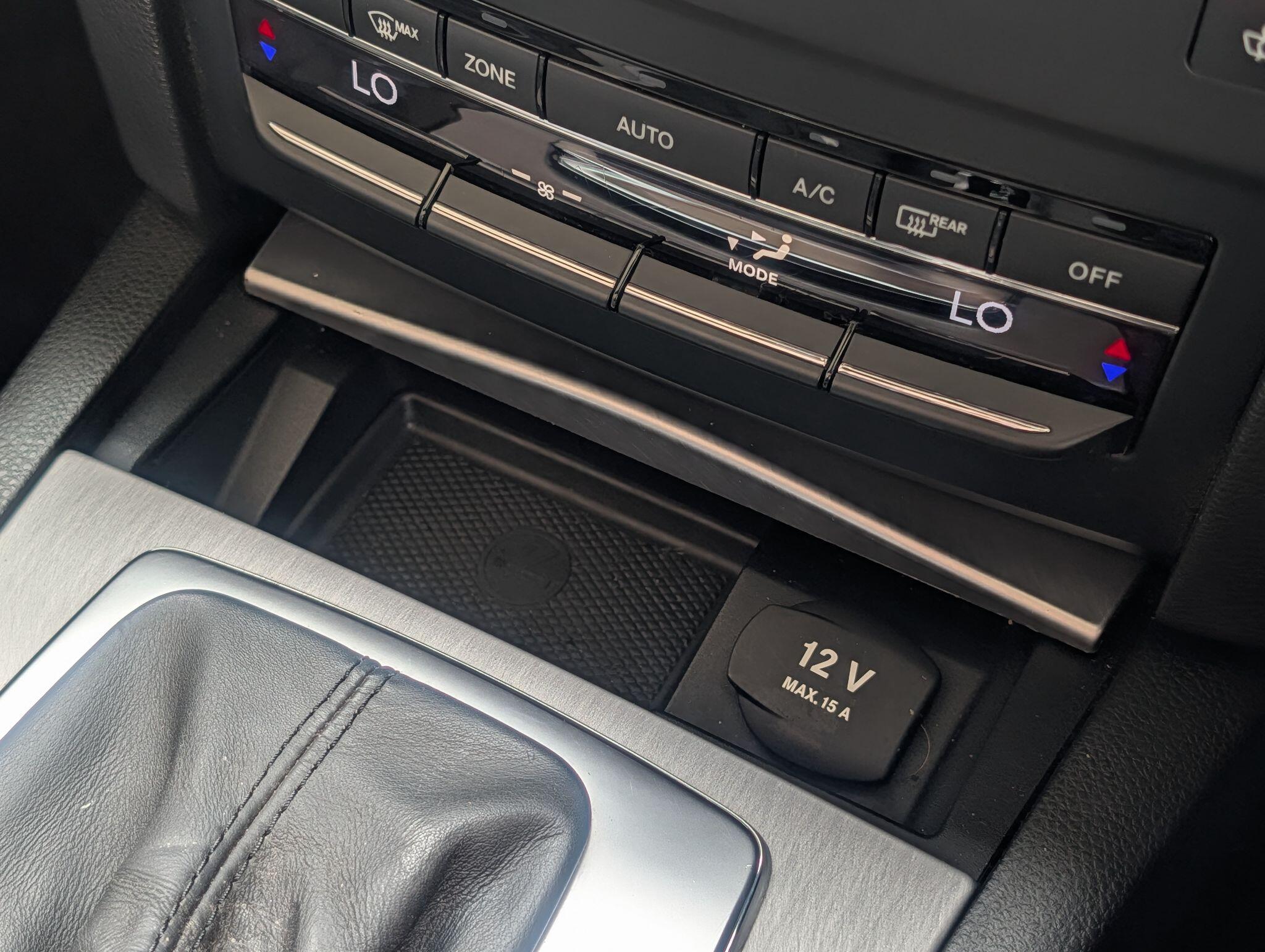 Mercedes-Benz E-Class view 57