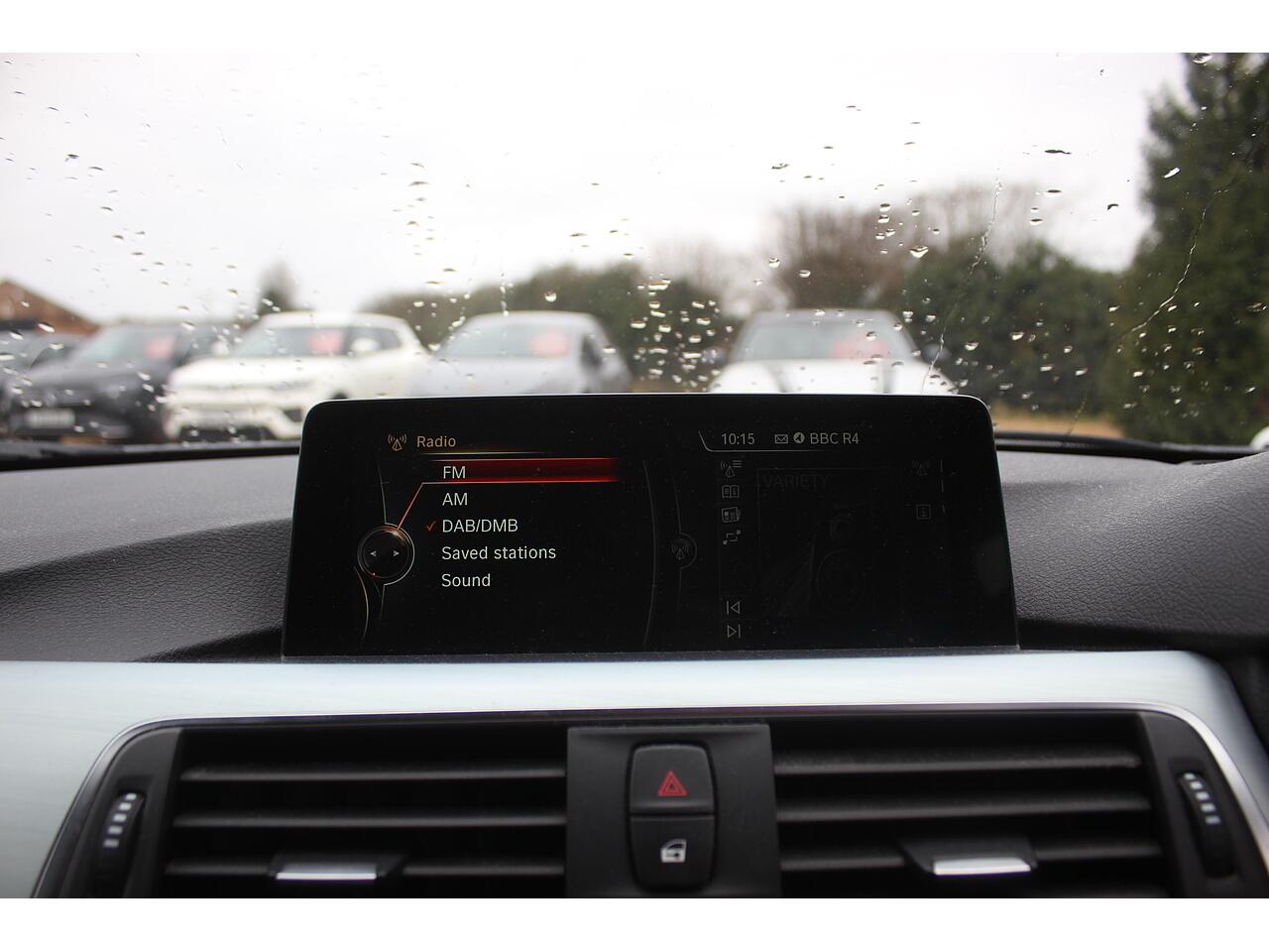 BMW 3 Series view 18