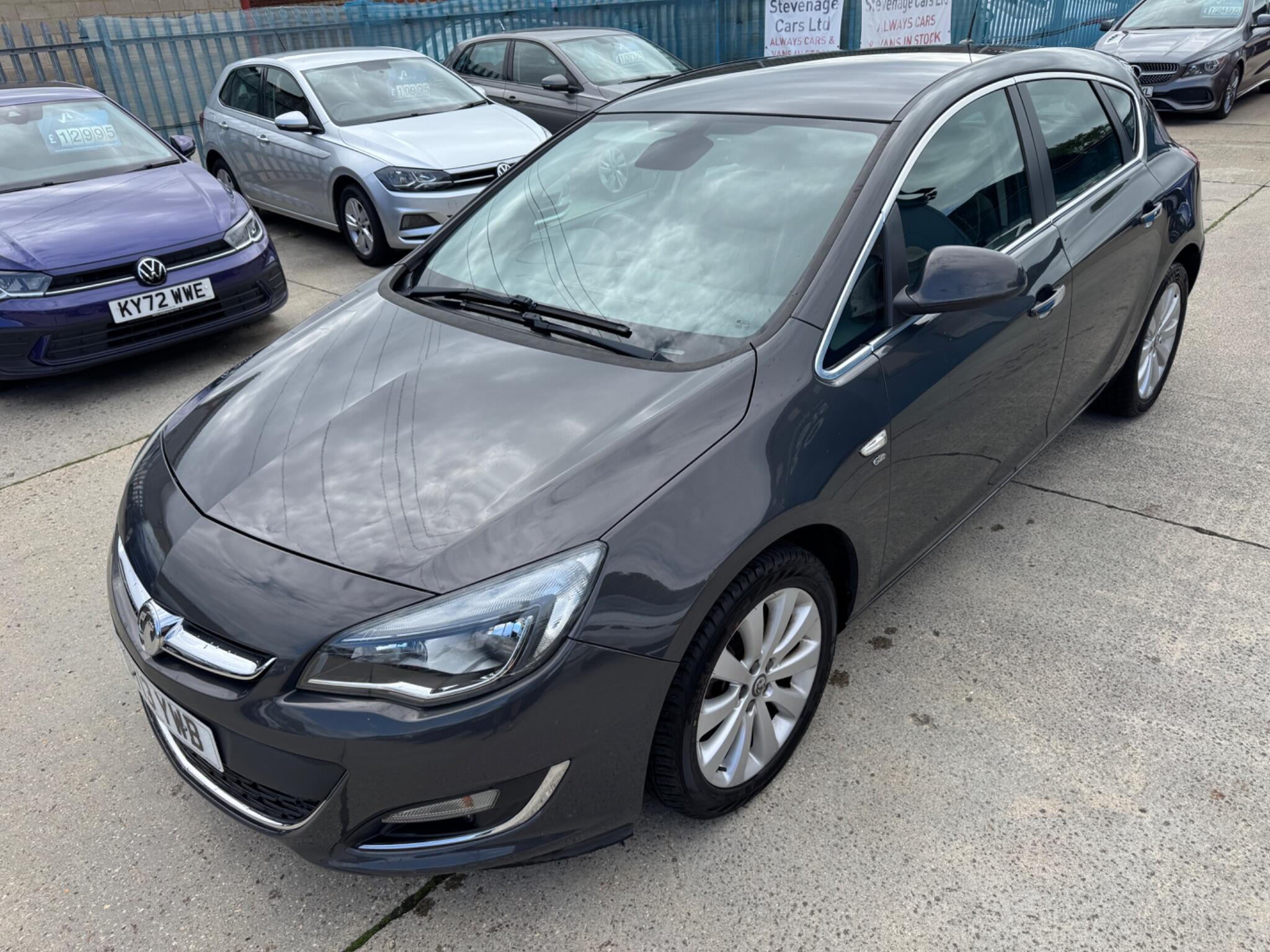 Vauxhall Astra view 5