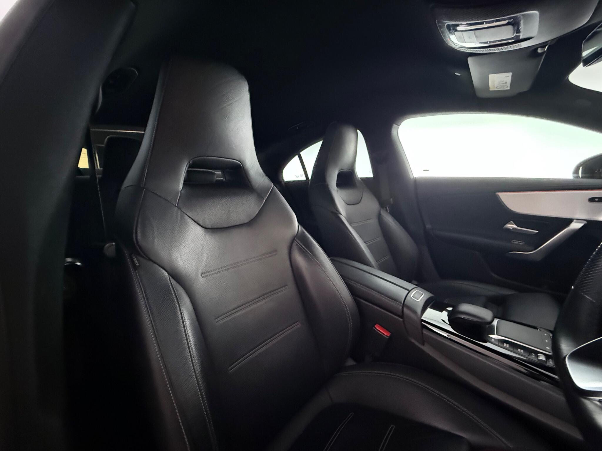 Mercedes-Benz Cla view 32