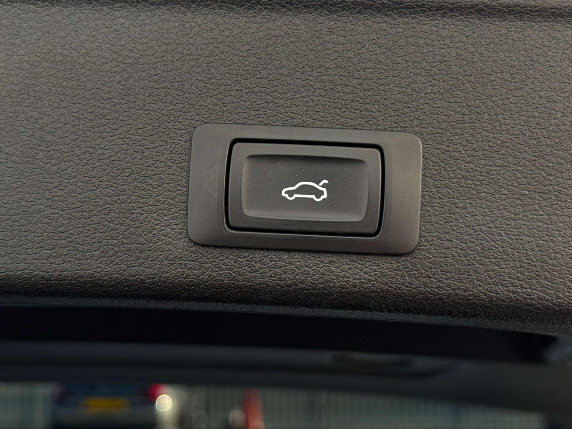 Audi A4 Avant view 43