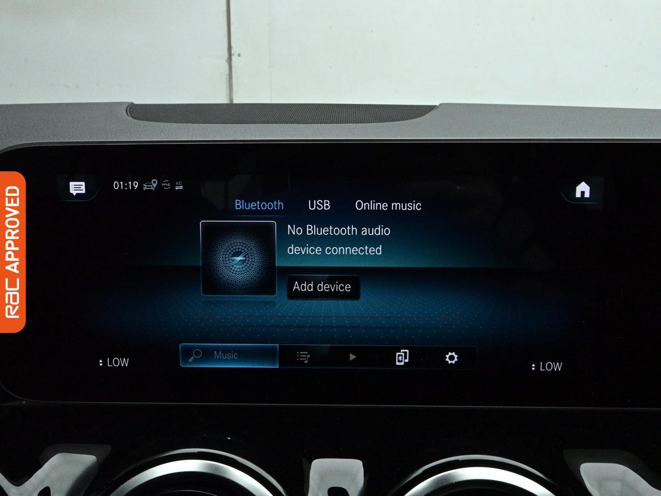 Mercedes-Benz Gla view 17