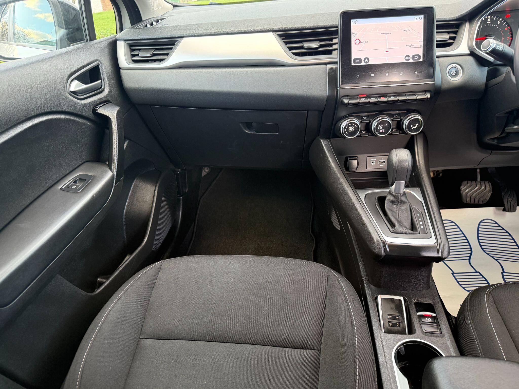 2021 Renault Captur 1.3 TCe Iconic EDC Euro 6 (s/s) 5dr • 36,000 miles image 17