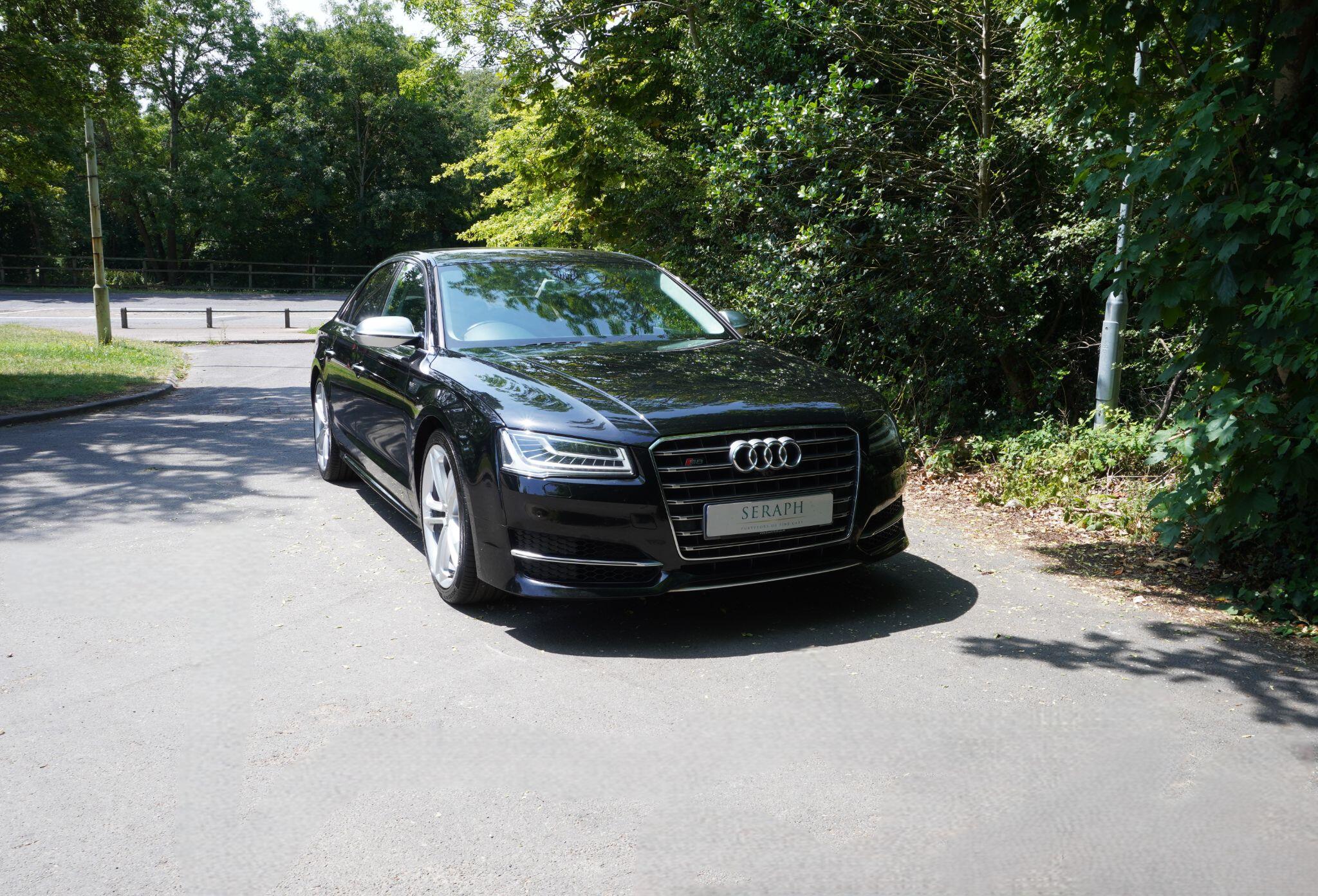 Audi S8 view 12