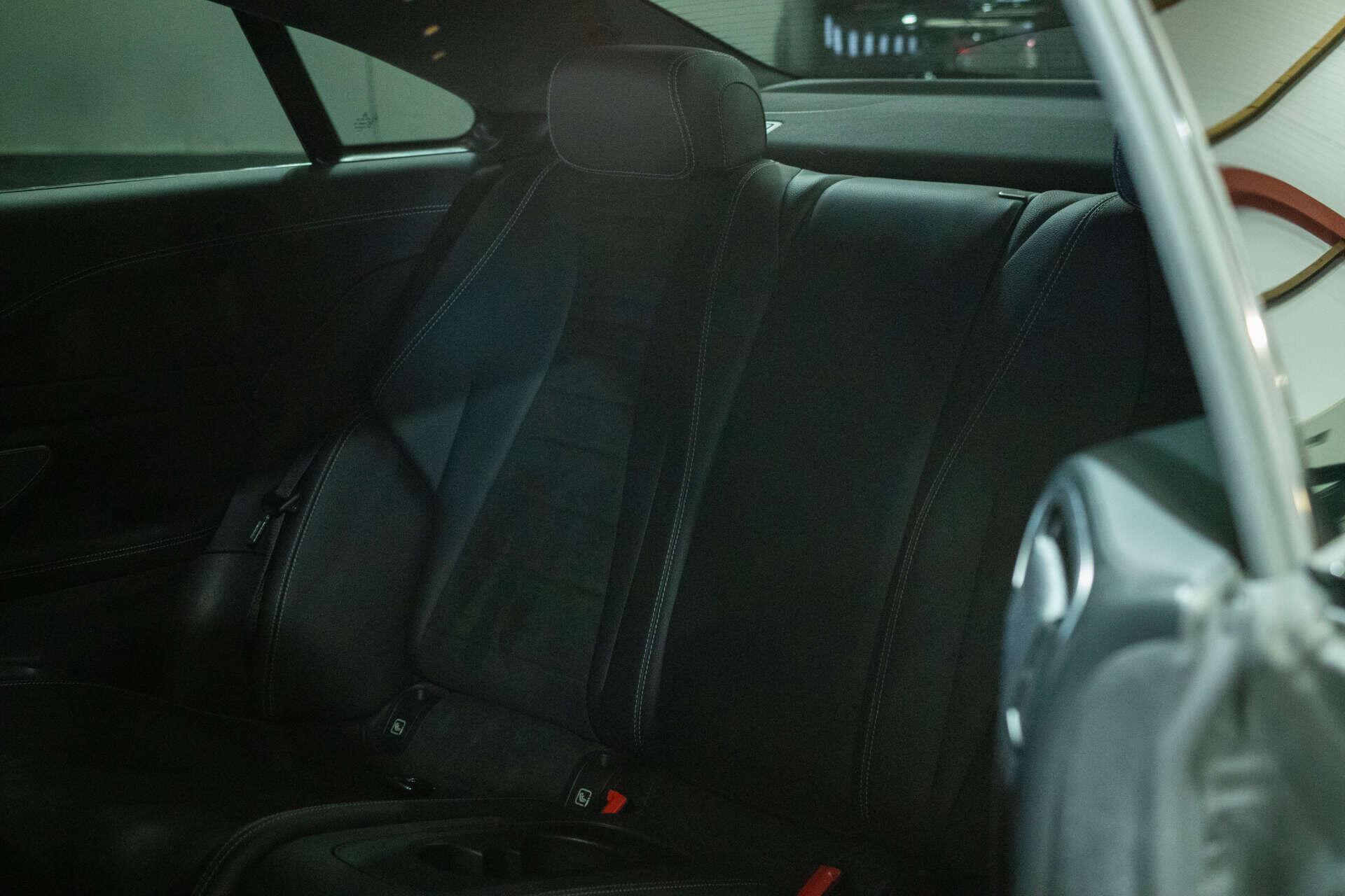 Mercedes-Benz E-Class view 28