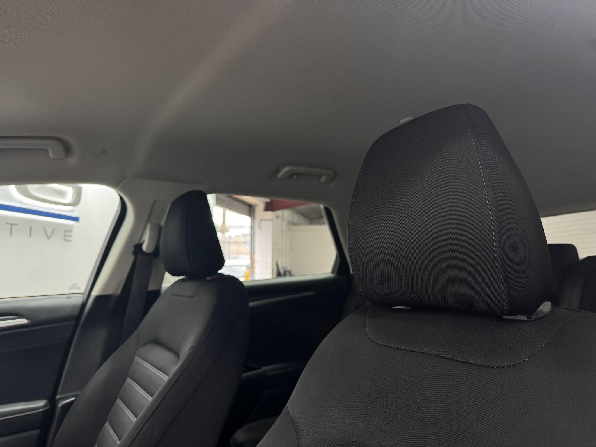 Ford Mondeo view 36